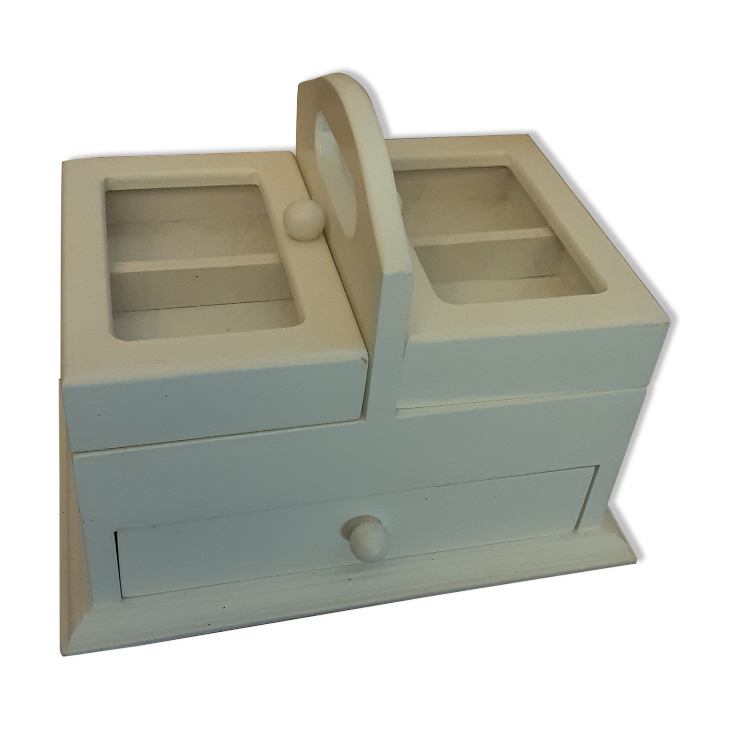 White wooden jewelry box