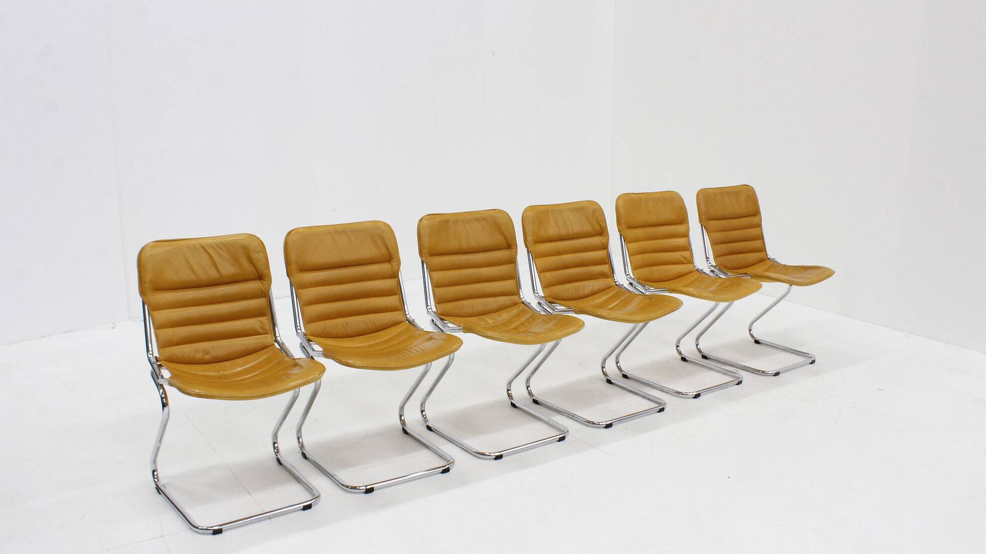 Set of 6 vintage chrome and leather dining room chairs 1970s Italy