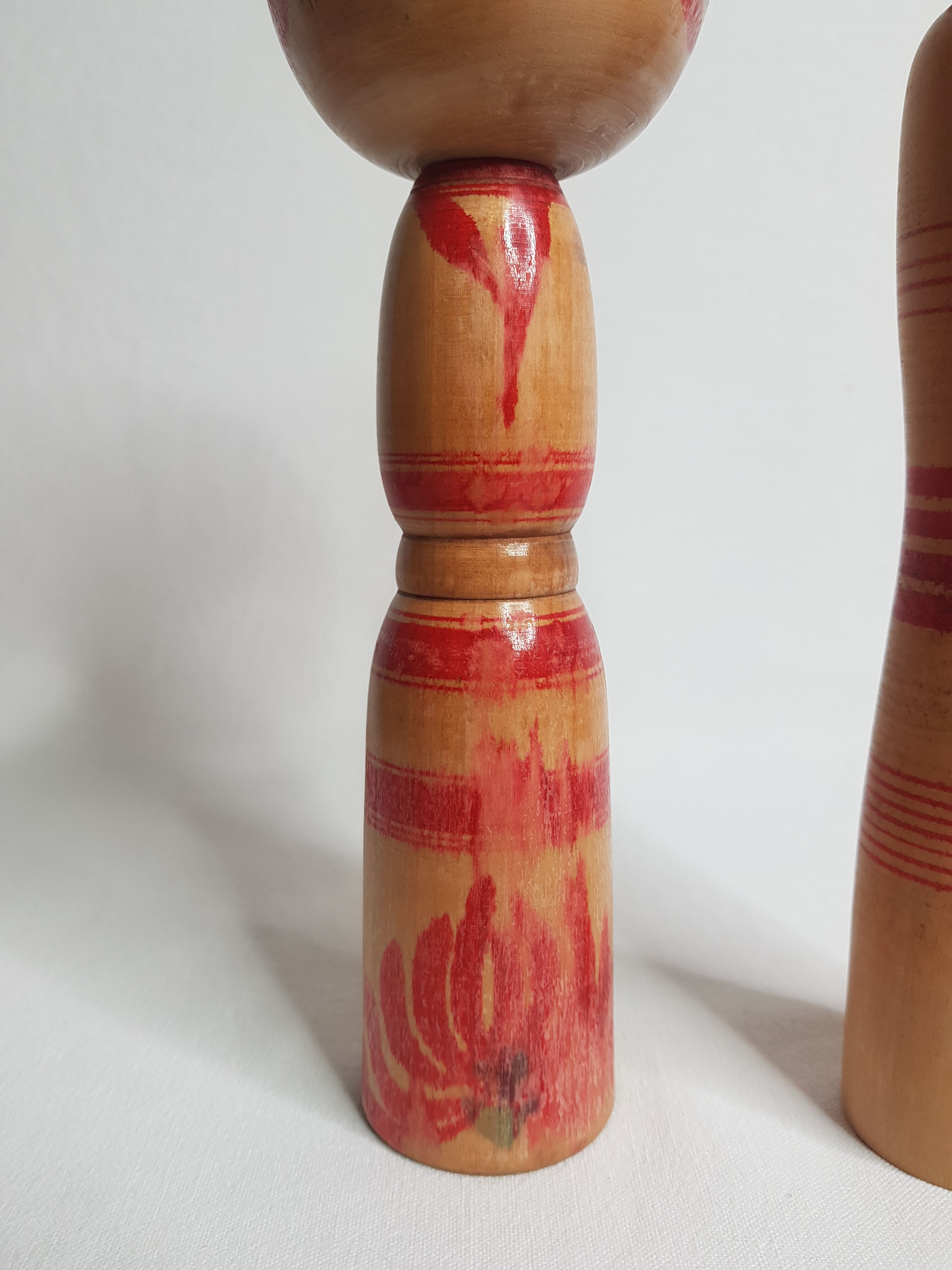 Vintage Kokeshi doll duo