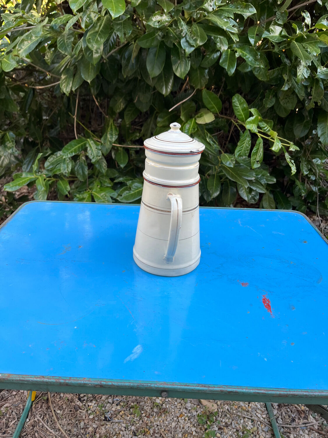 Enamelled coffee maker