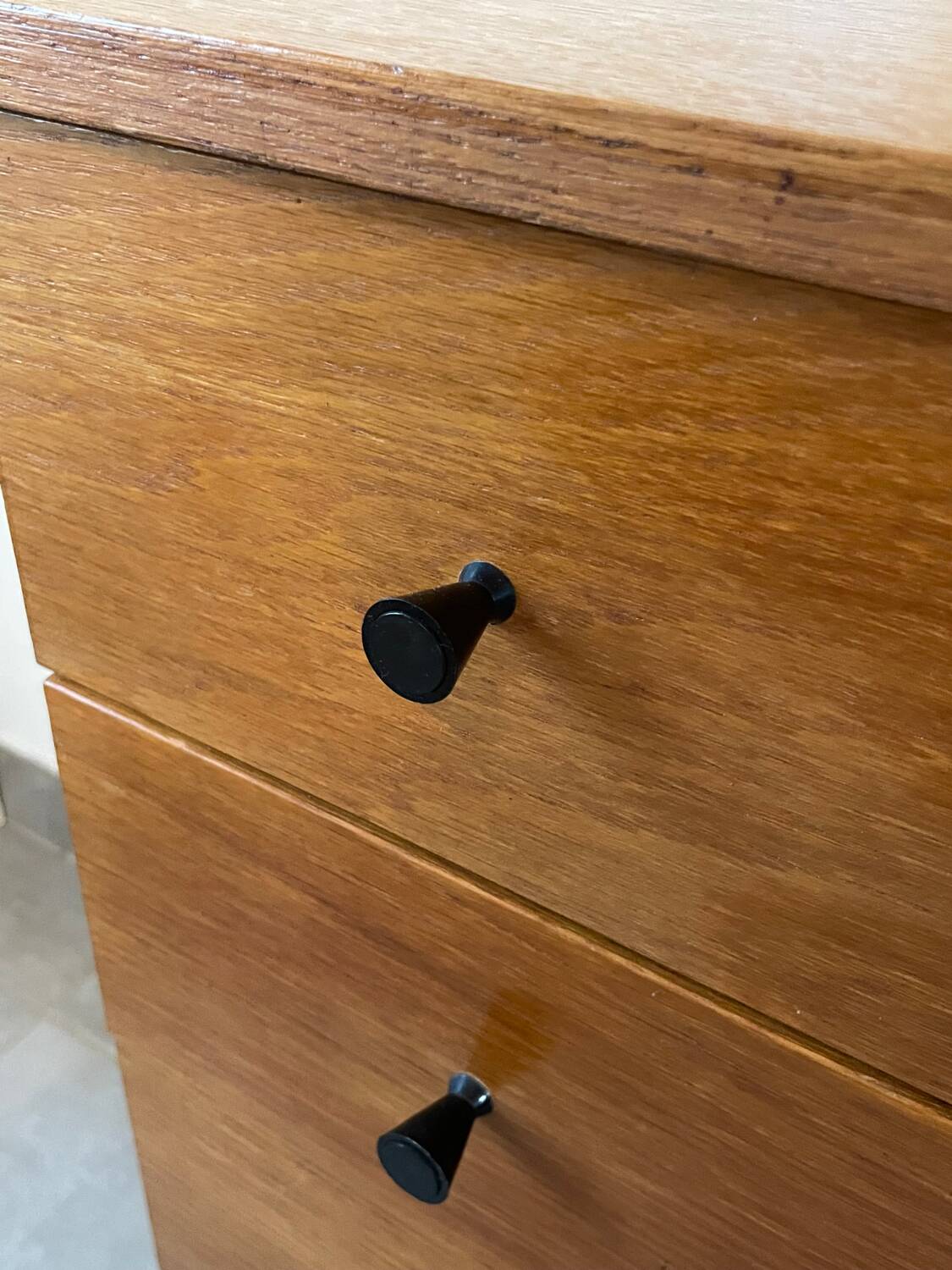 Vintage oak chest of drawers