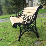 Banc de parc anglais en fonte restauré