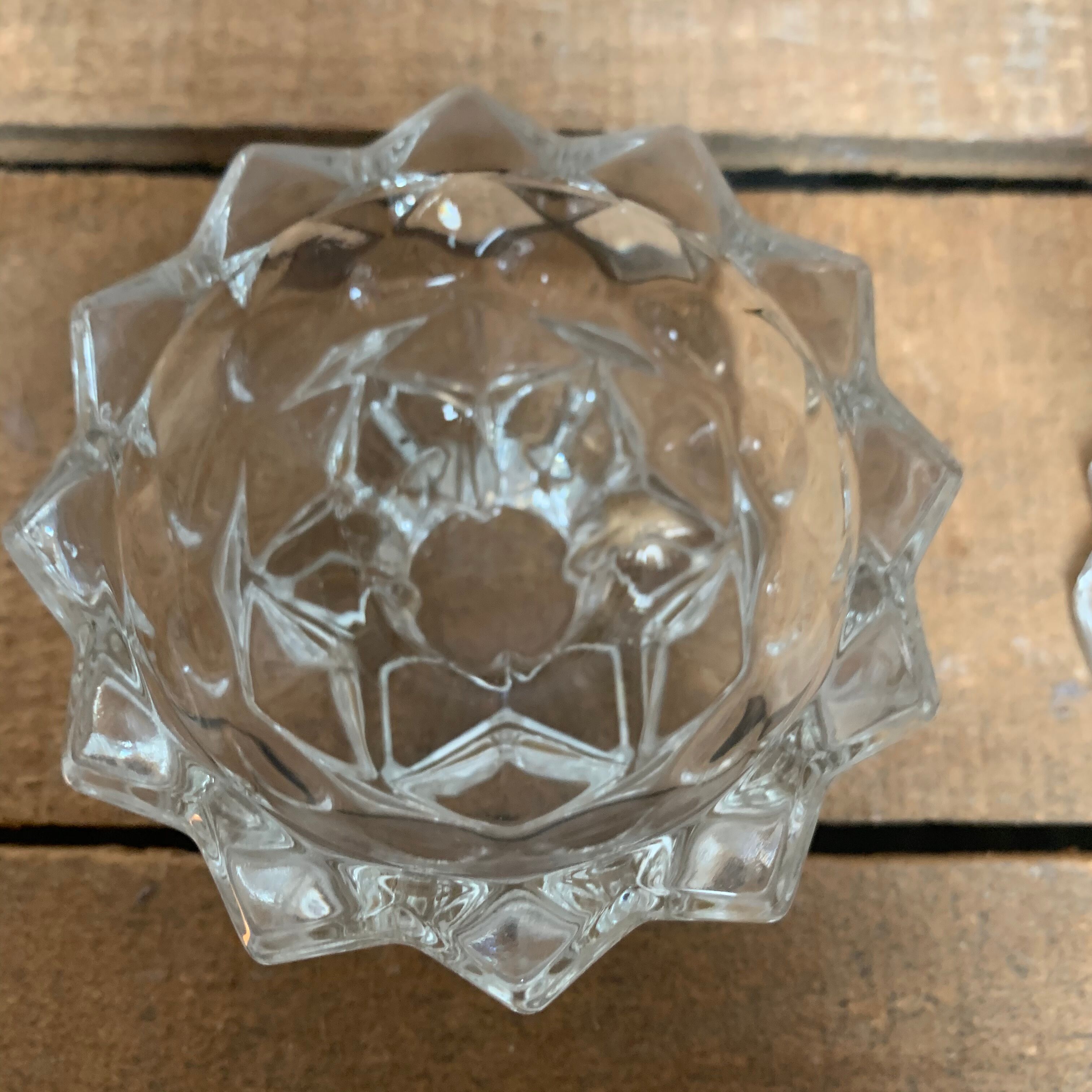 Lot of two candlesticks