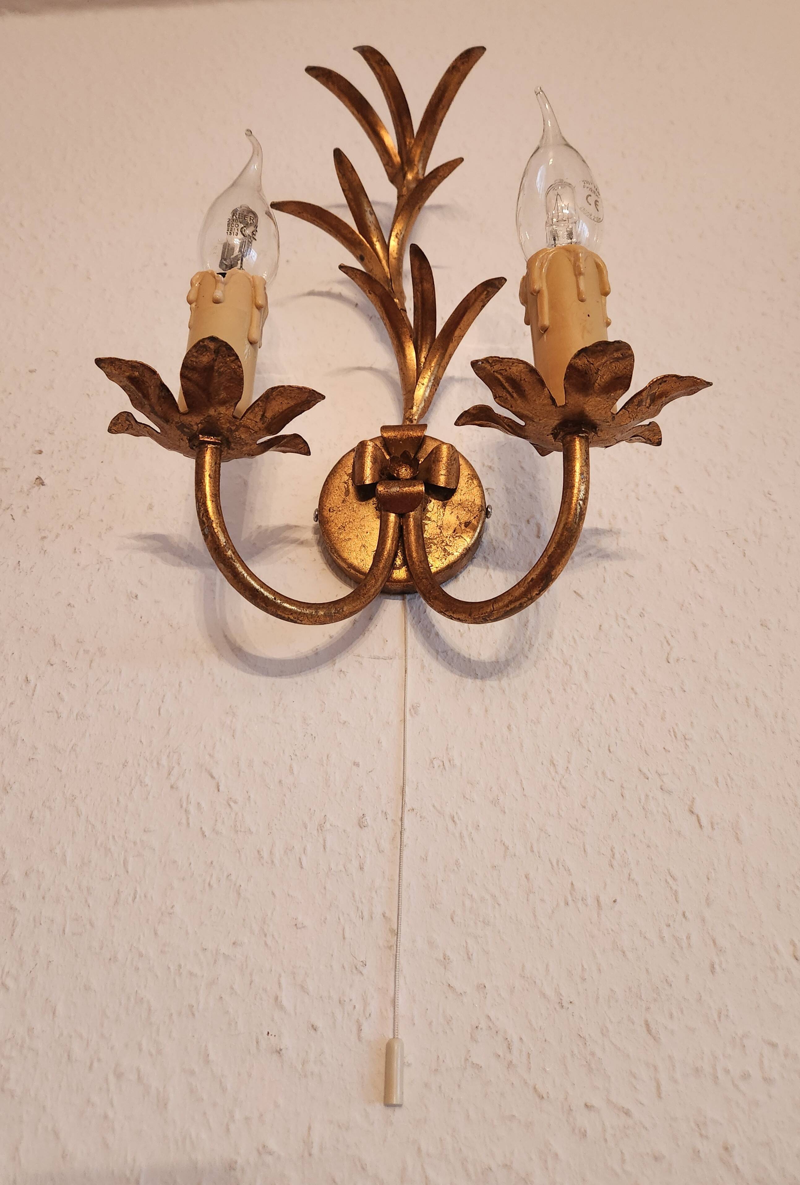 Set von 2 vergoldete Hollywood-Regency Wandlampen, Italien, 1950-70e