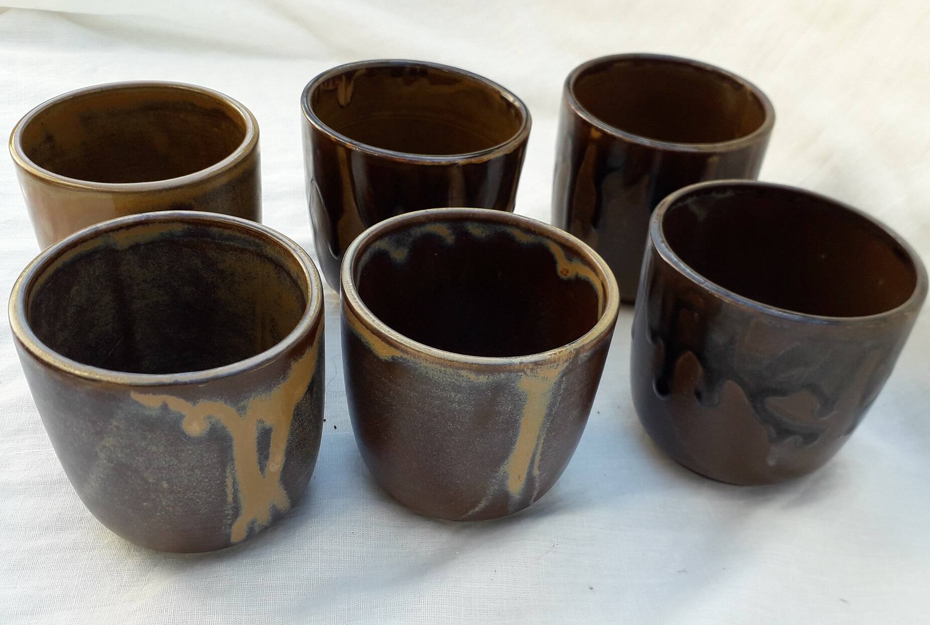6 stoneware cups