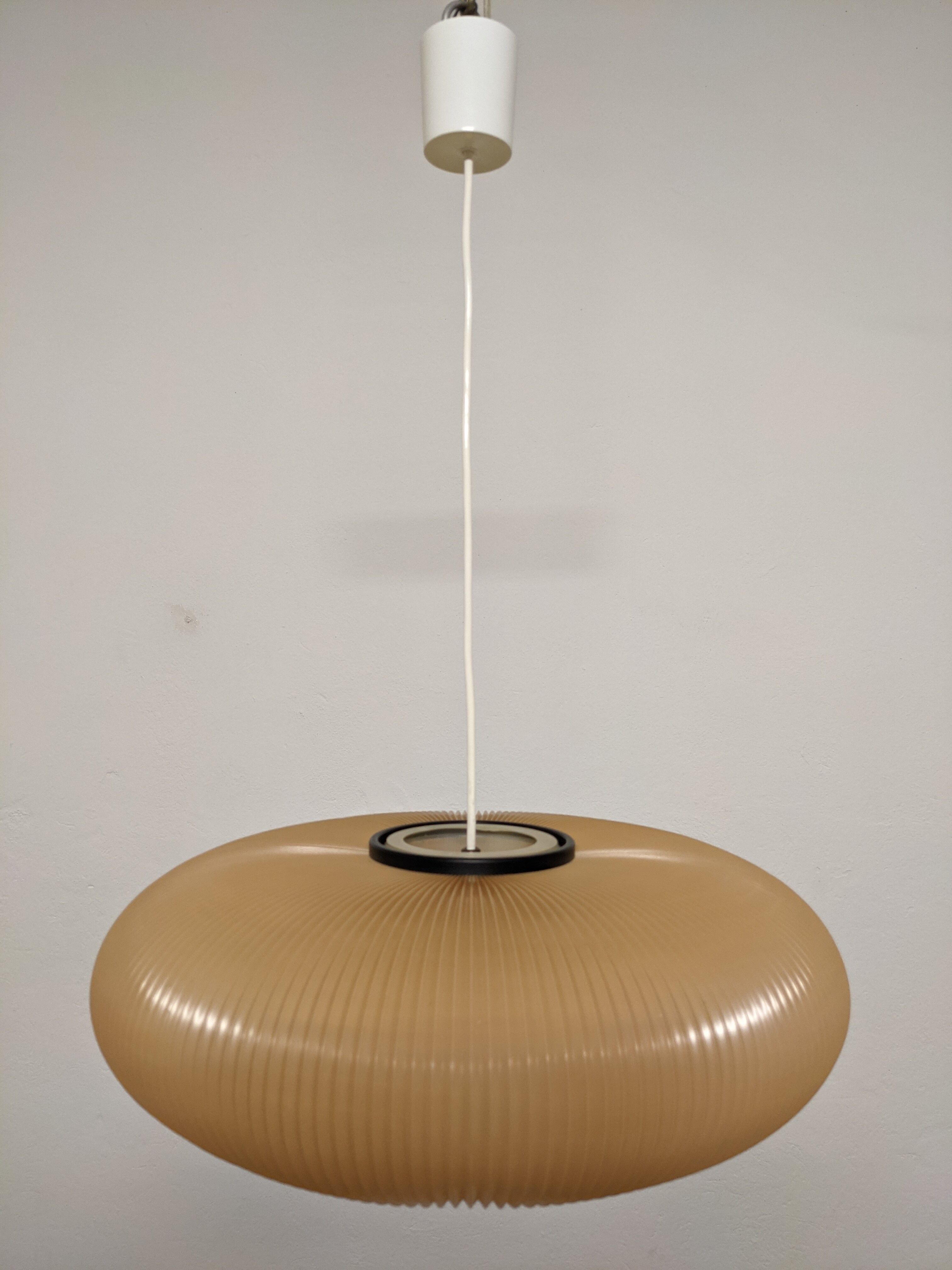 Space age suspension from the 70s