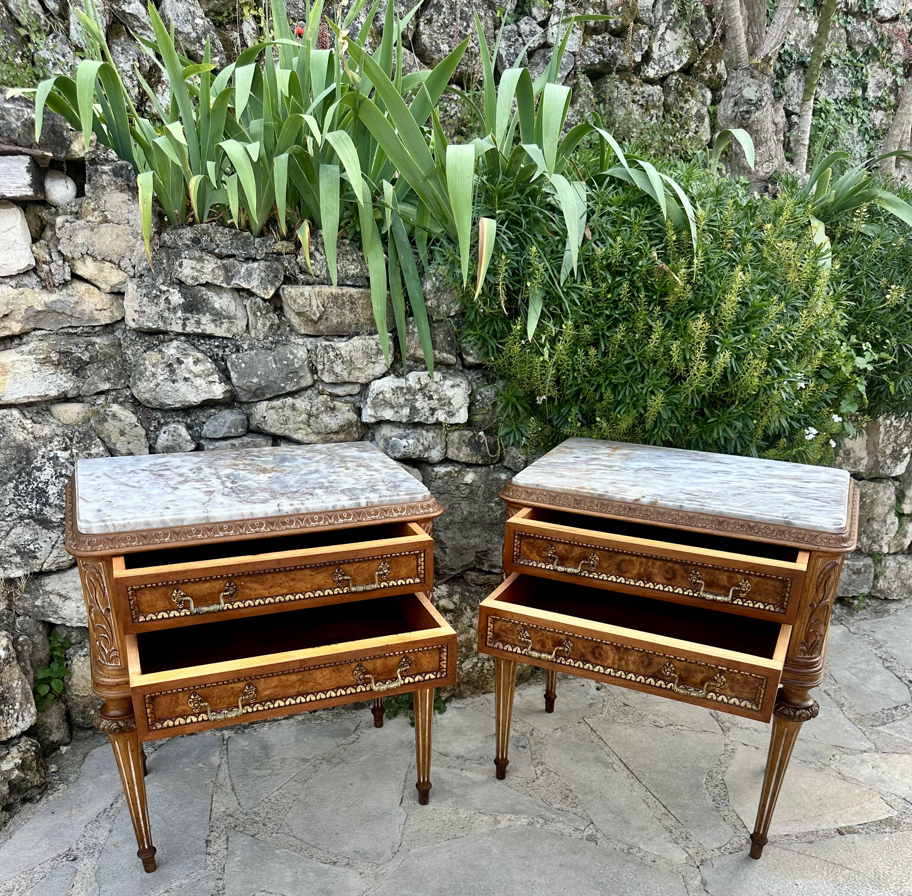 Paire de commodes ou chevets en Loupe de bois Époque XX eme siècle