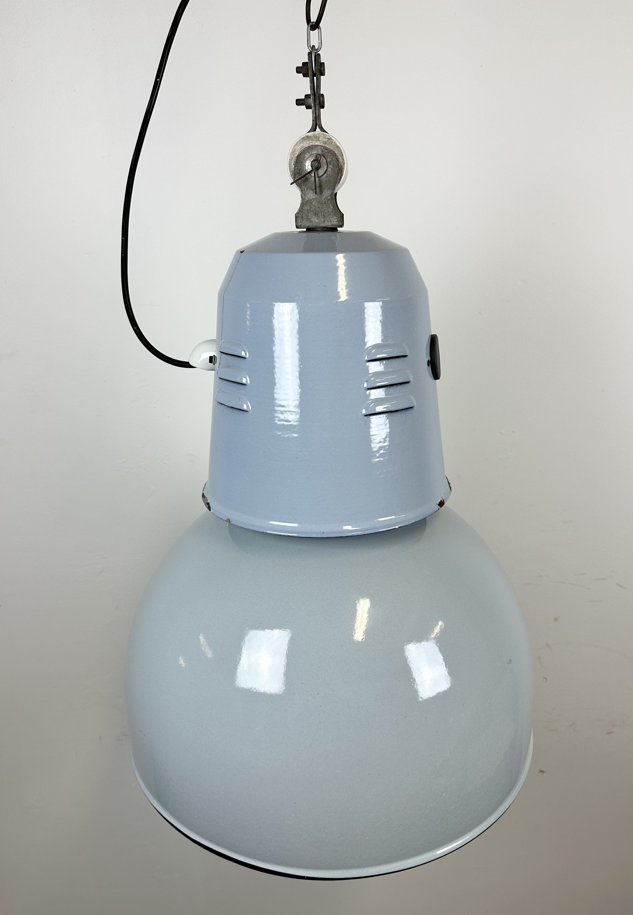 Industrial italien grey enamel lamp from Cariboni, 1970s
