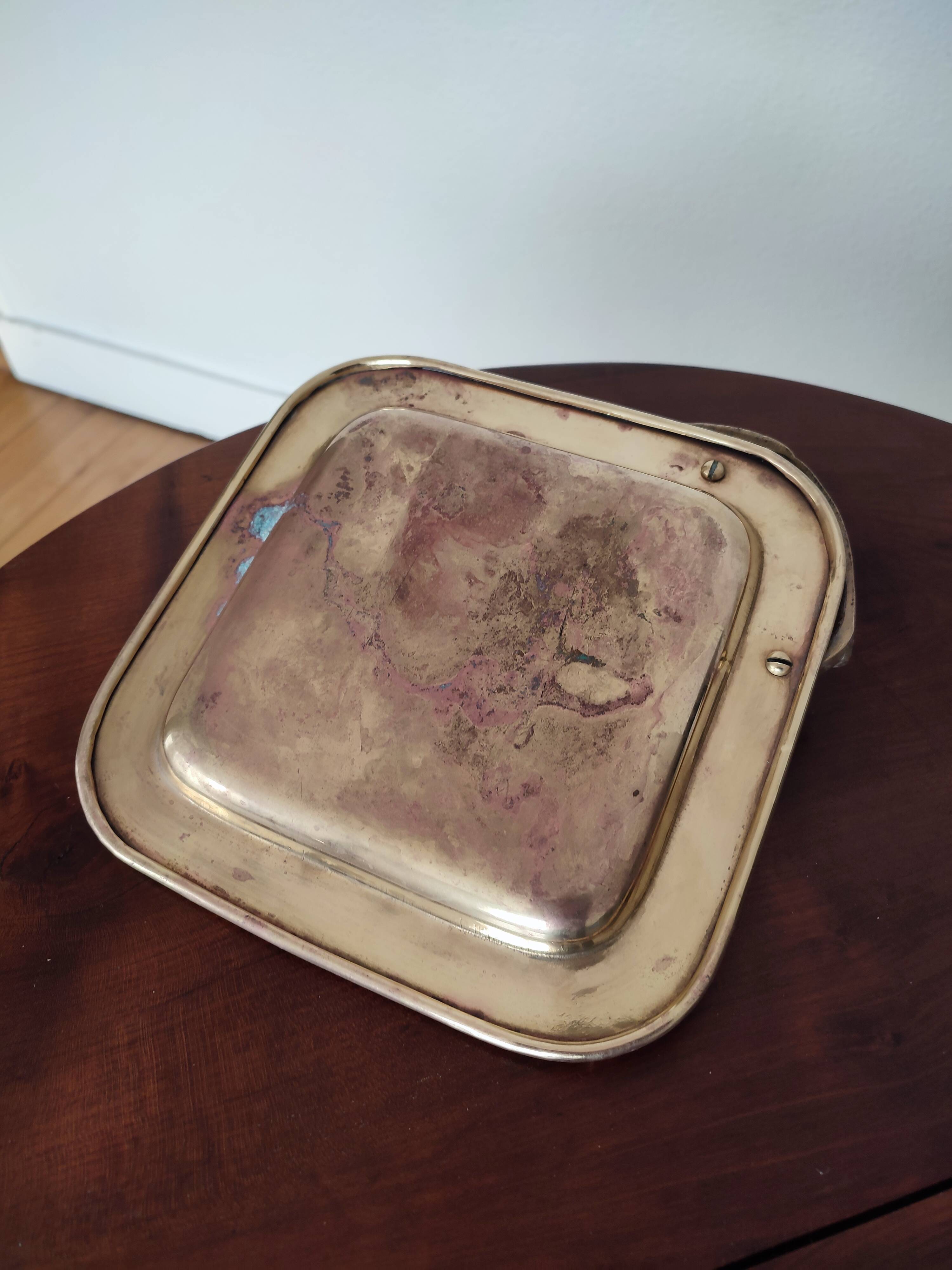 Leopard brass ashtray