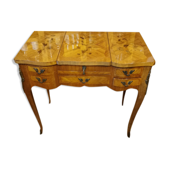 Dressing table