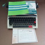 Brother Deluxe 662 TR Typewriter