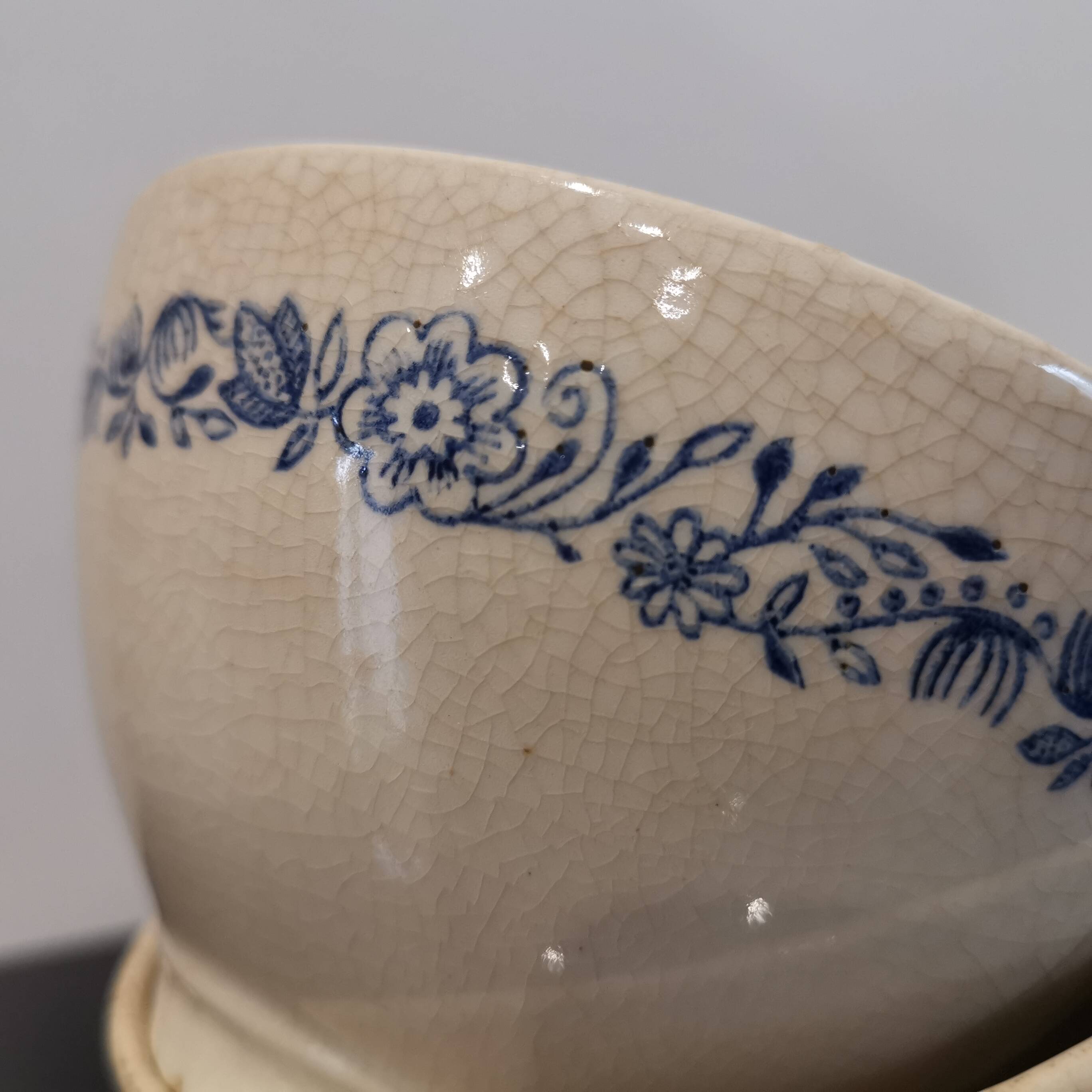 SET OF 2 EARTHENWARE BOWLS TERRE DE FER