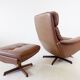 Fauteuil cuir avec pouf de Madsen & Schübel pour Bovenkamp