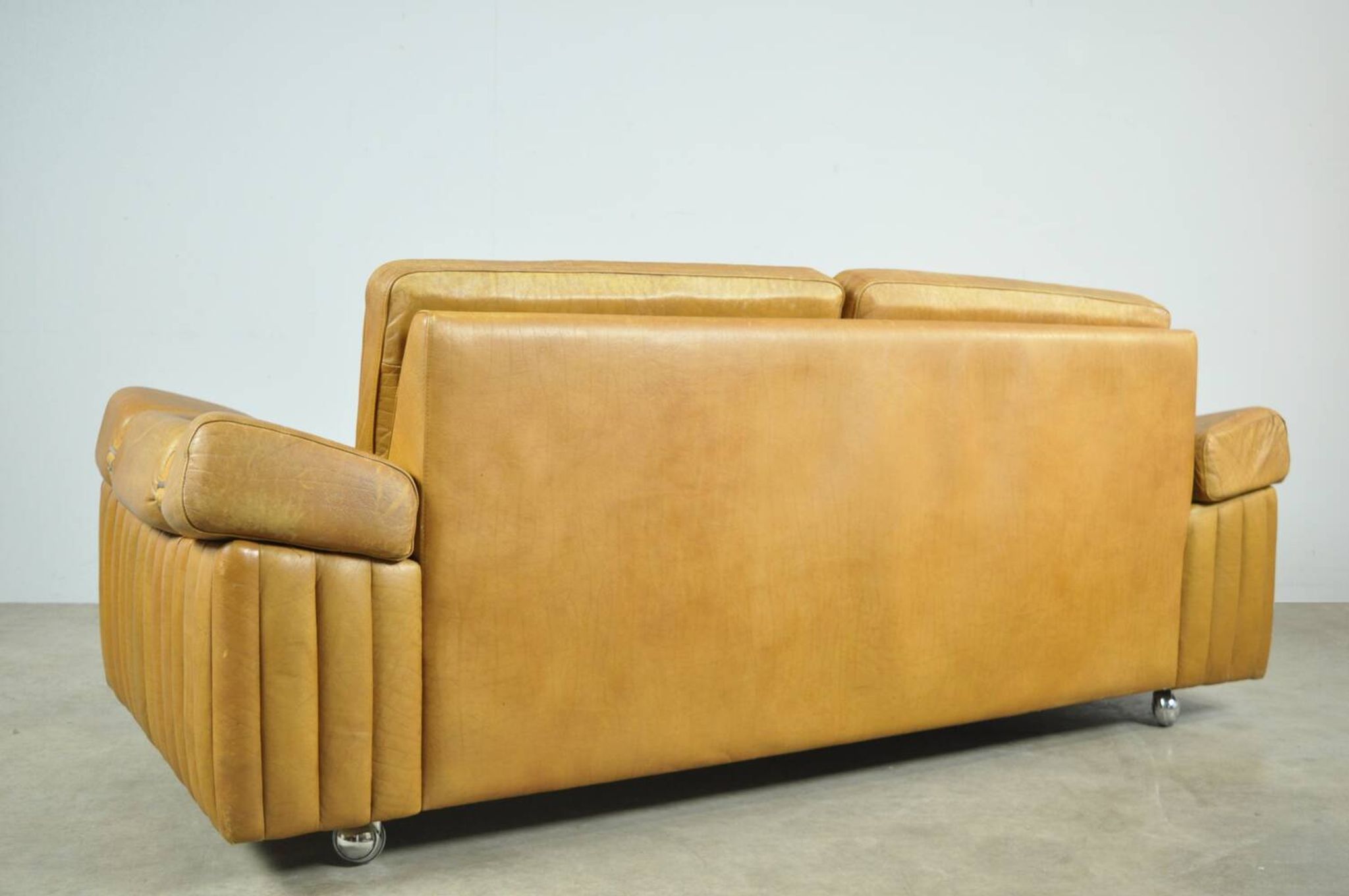 Danish vintage leather 2-seater sofa by svend skipper, 1970s