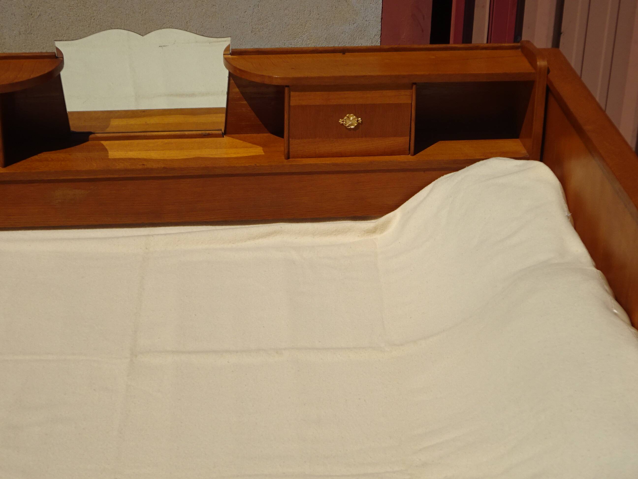 Old cosy and Art Deco headboard