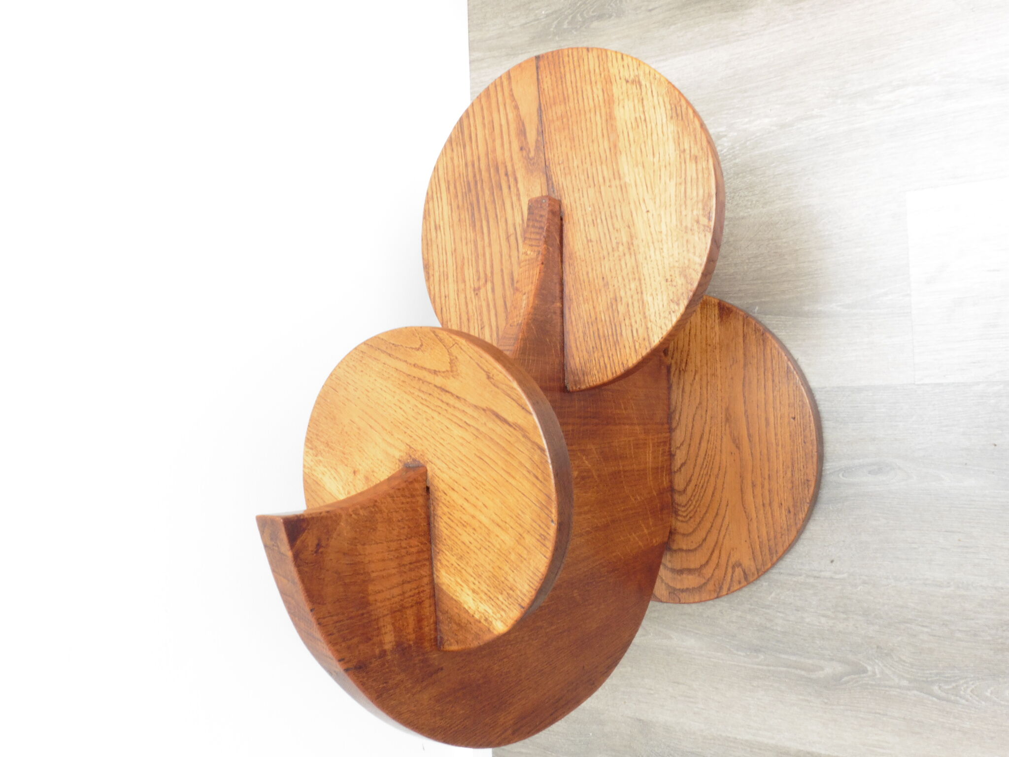 Half moon plant holder