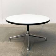 Table d'appoint du milieu du siècle par Charles & Ray Eames pour Herman Miller, années 1960