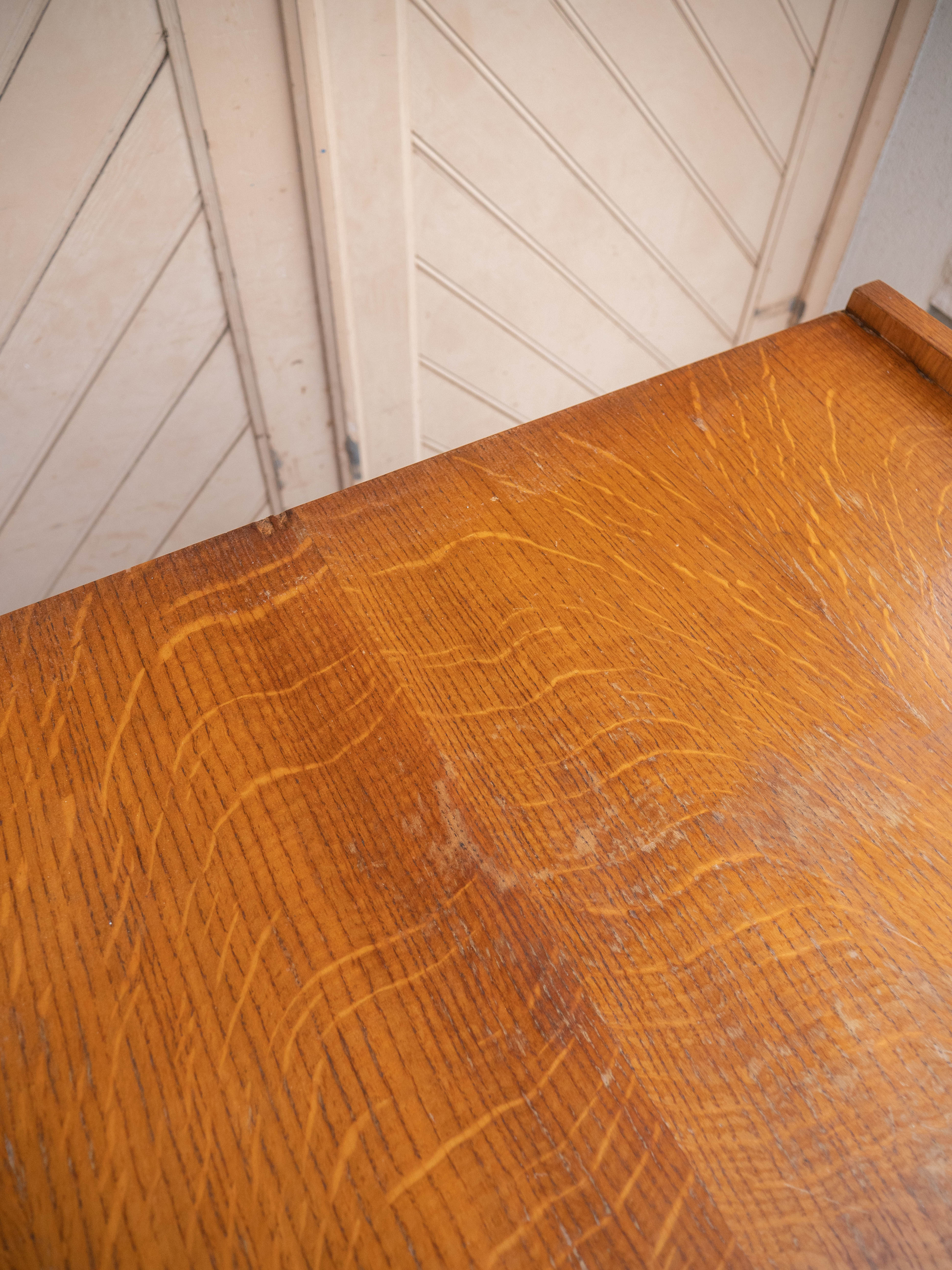 Enfilade feet compass