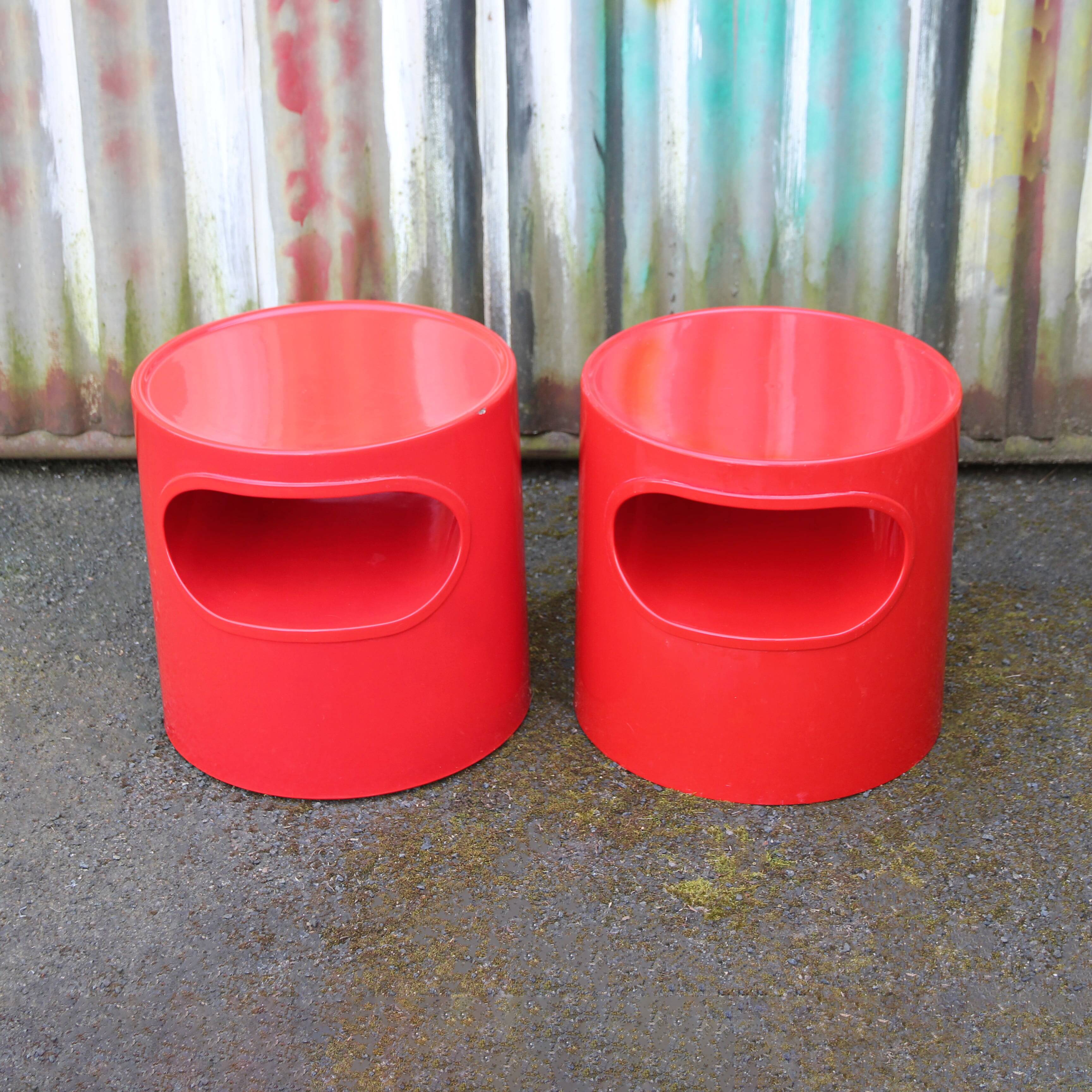 Pair of red Giano Vano bedside tables / side tables by Emma Gismondi for Artemide