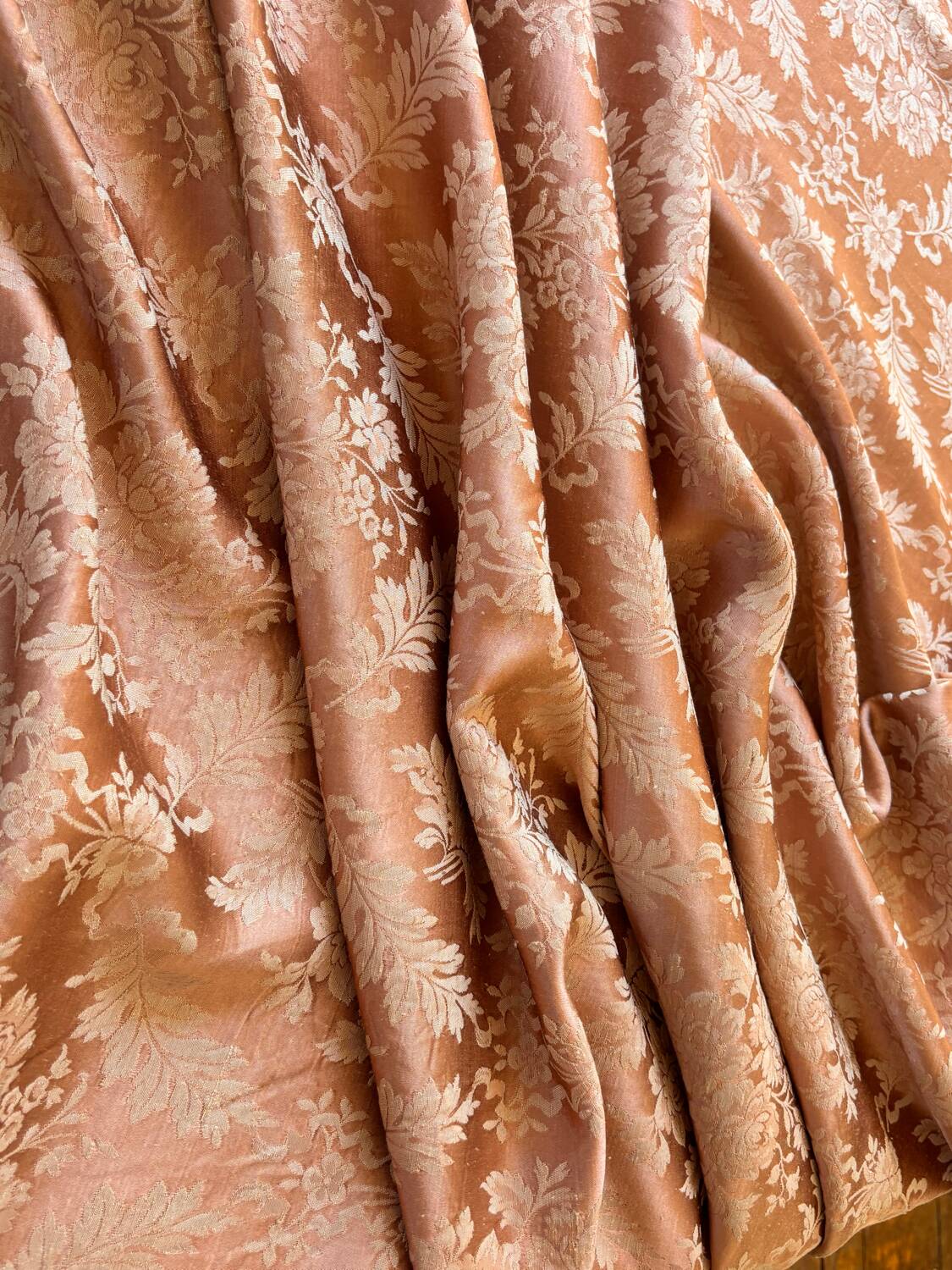 Nappe en soie damasse 19th