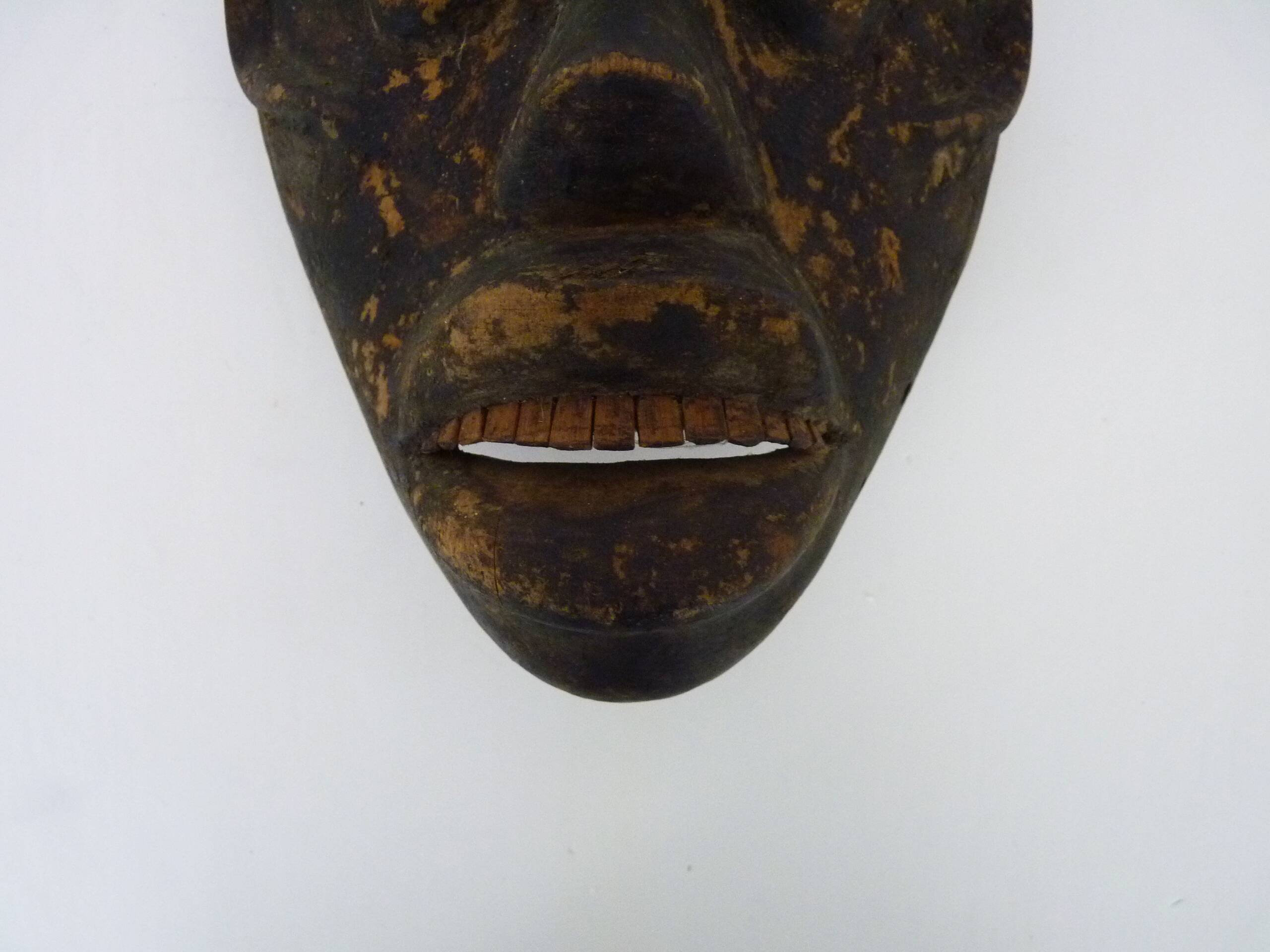 Ancien masque dan de côte d'ivoire afrique art tribal africain. années 60