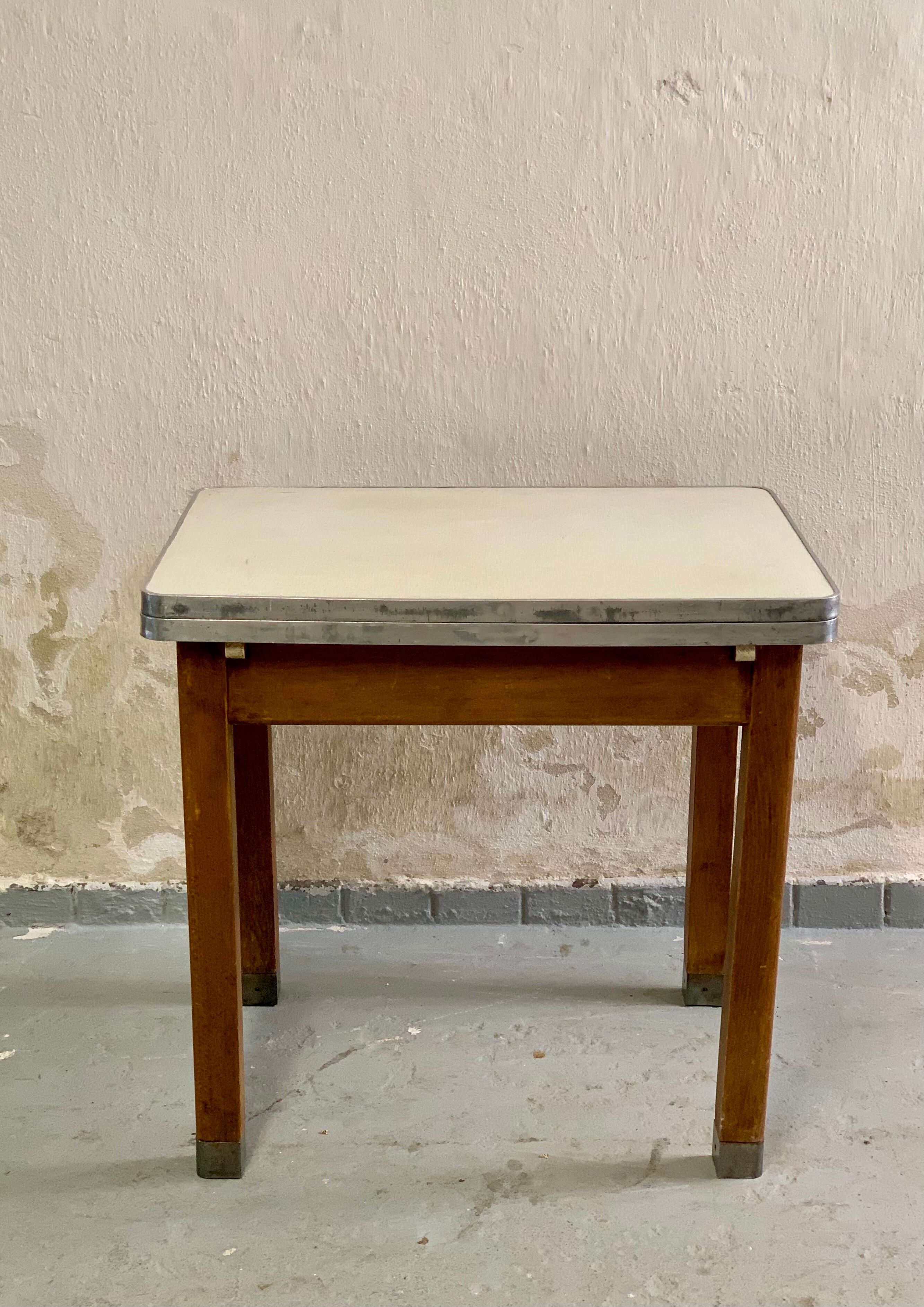Kitchen table and formica
