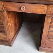 BUREAU A 9 TIROIRS EN NOYER 1900
