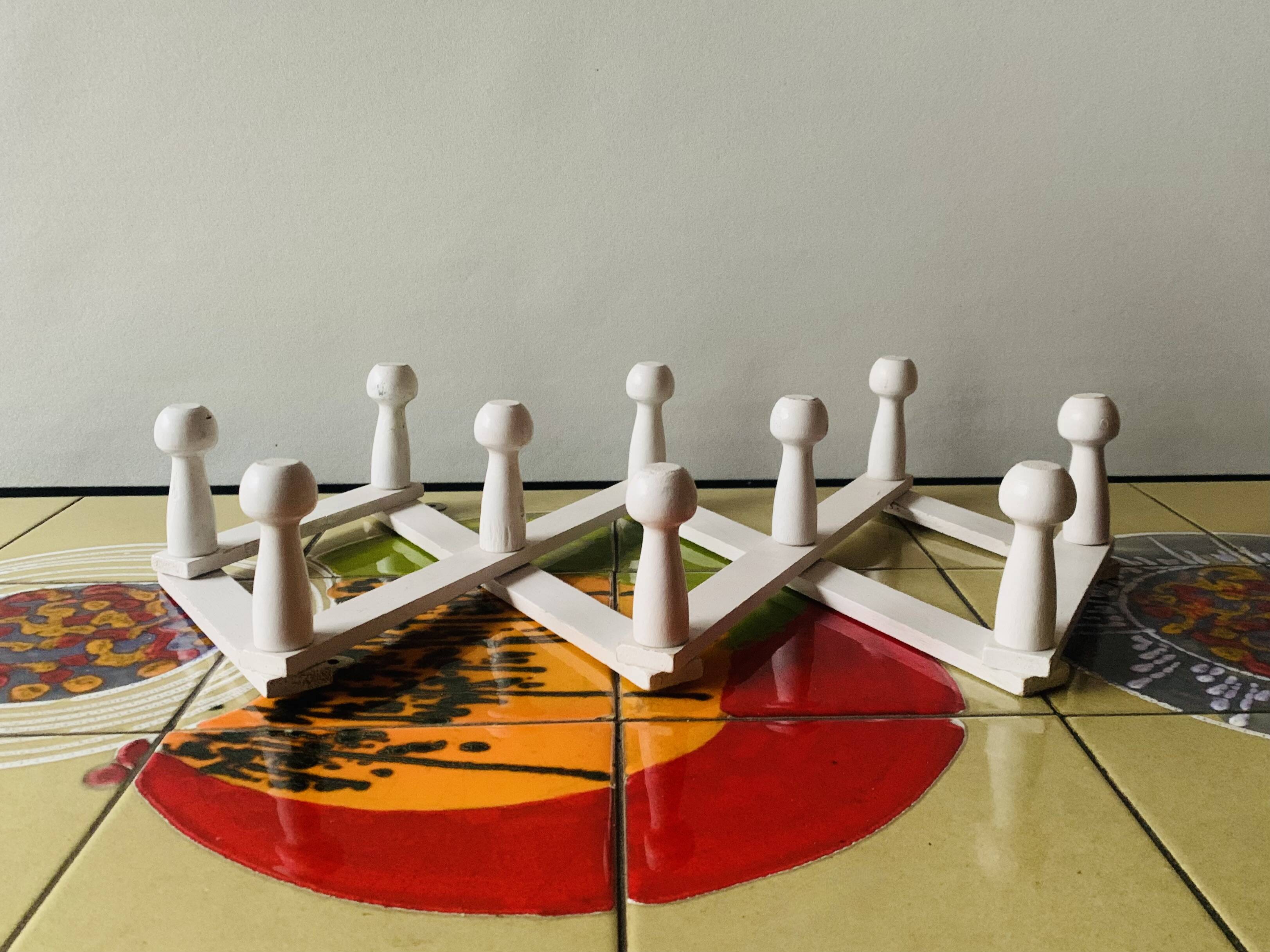 Vintage accordion coat rack in white painted wood
