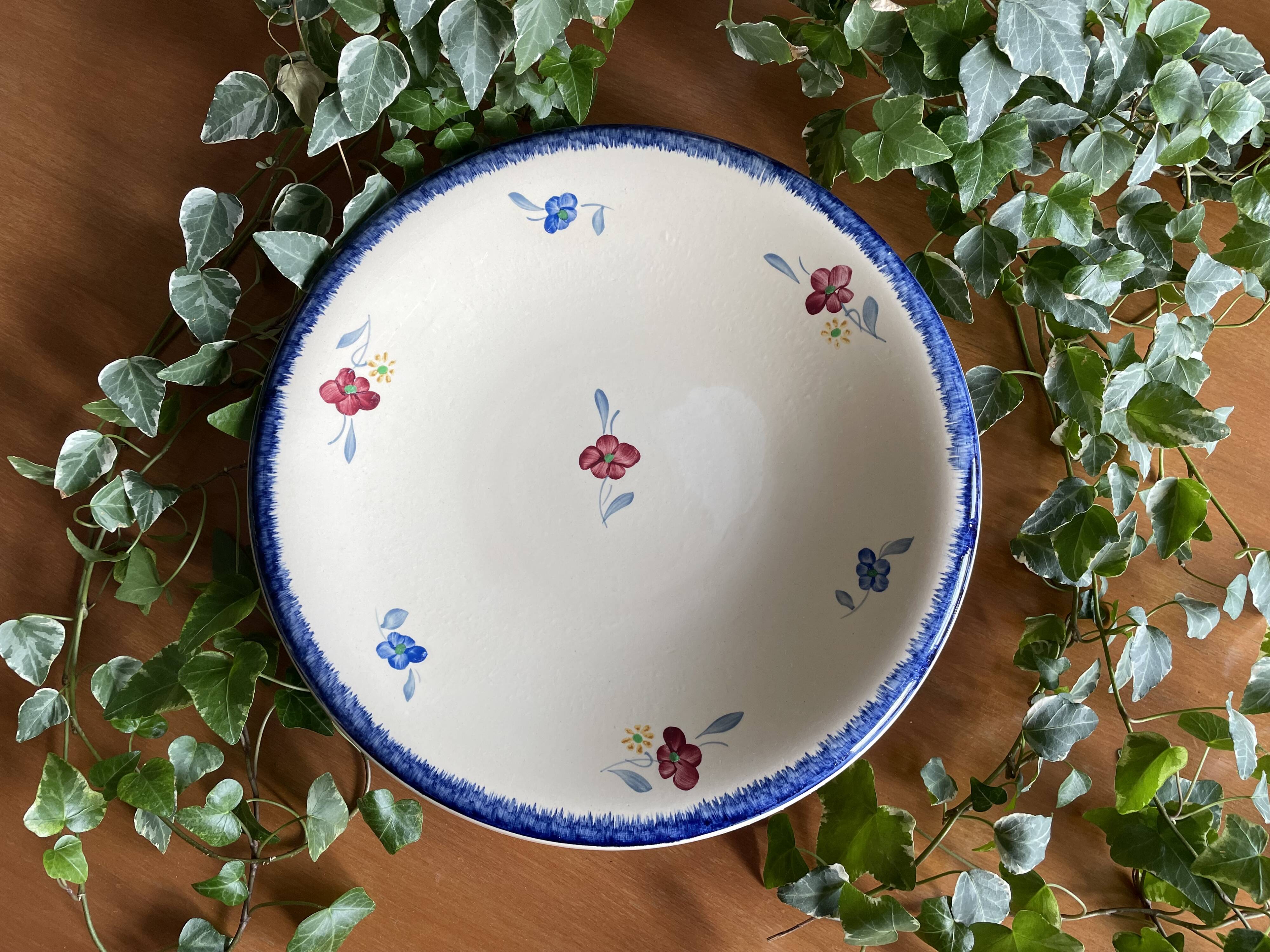 Old hollow dish in Sarreguemines earthenware