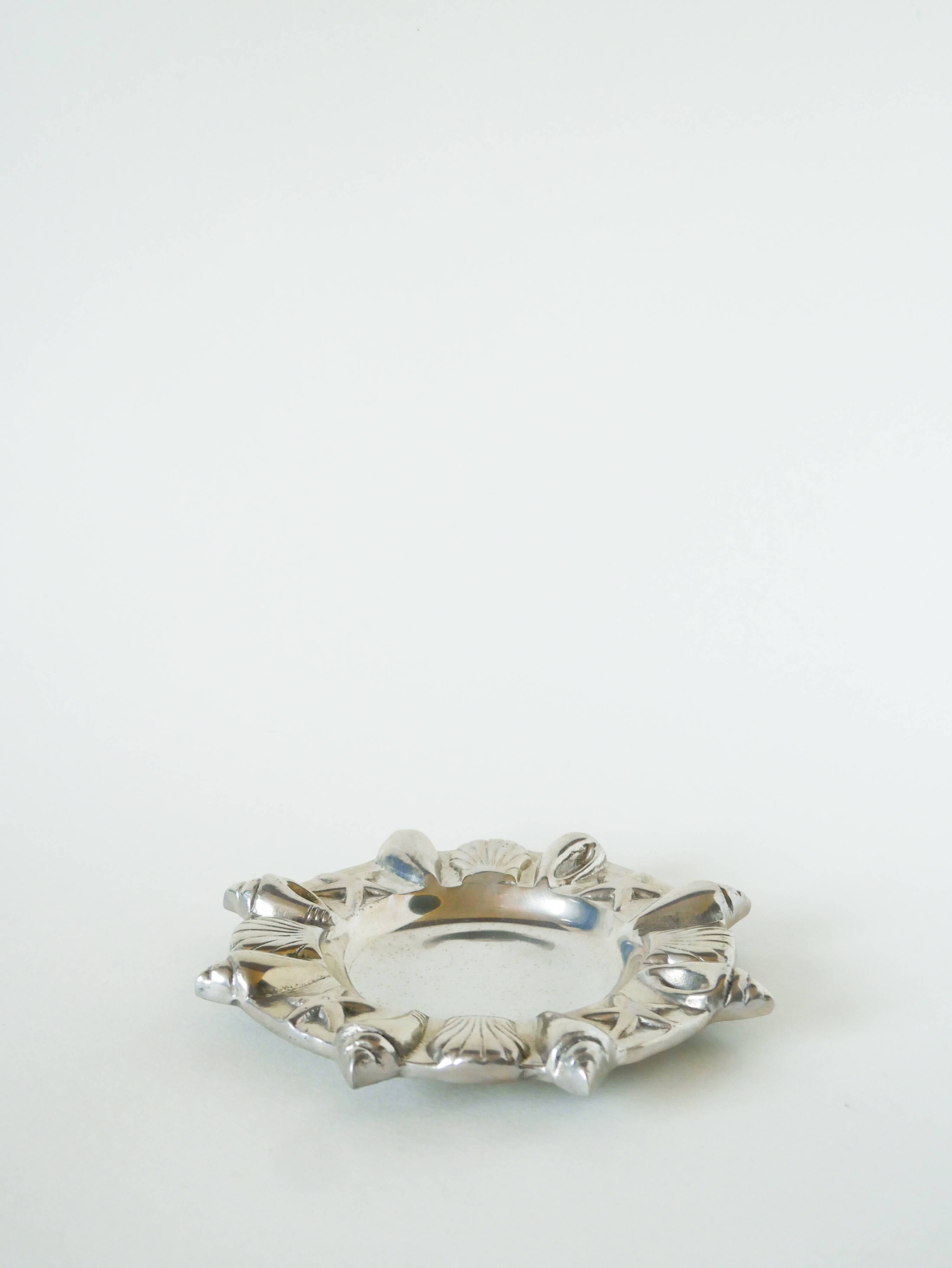 Chrome-plated metal valet tray with seashell and starfish motifs, 1980