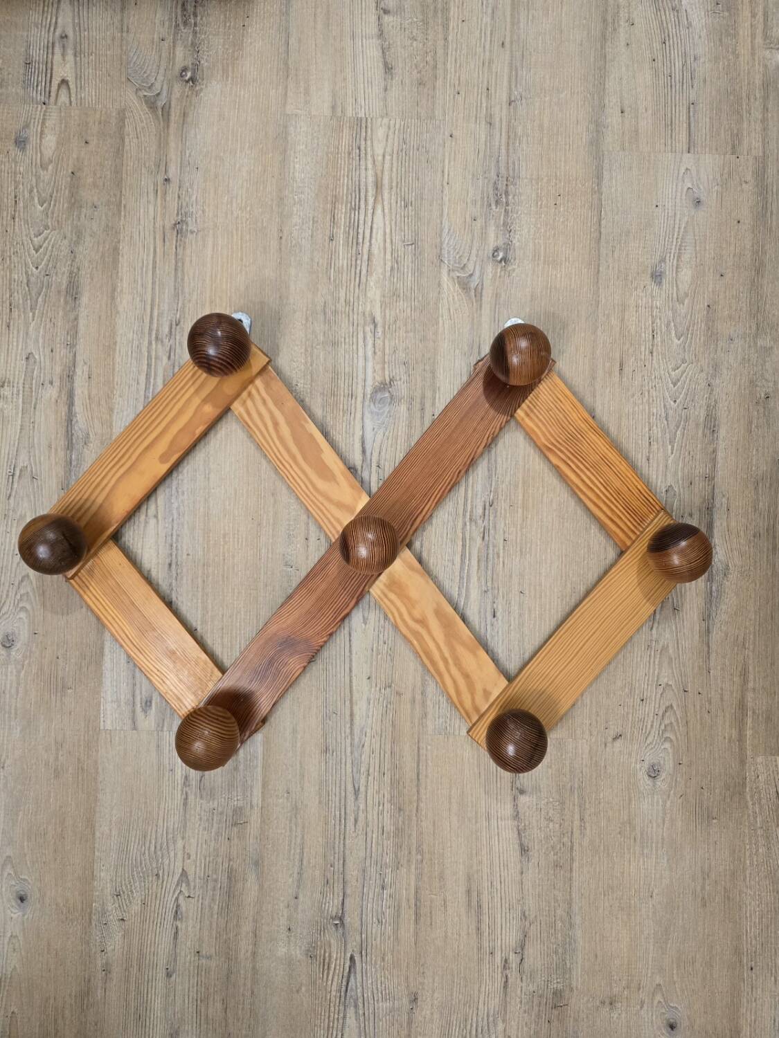 XL accordion coat rack