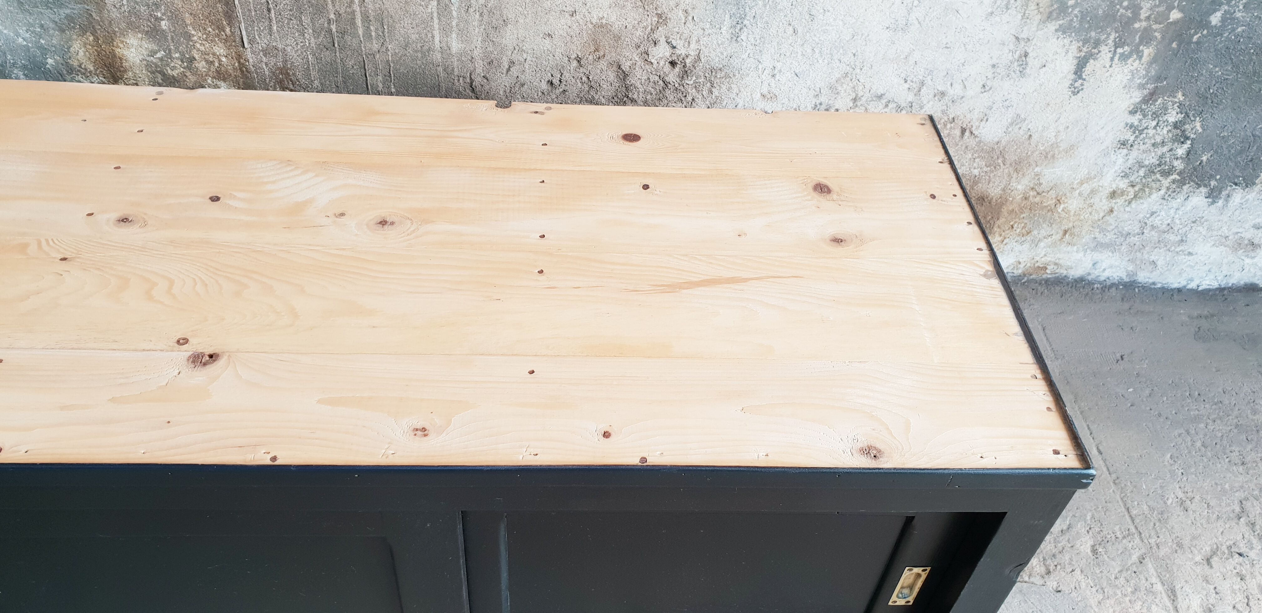 Trade furniture