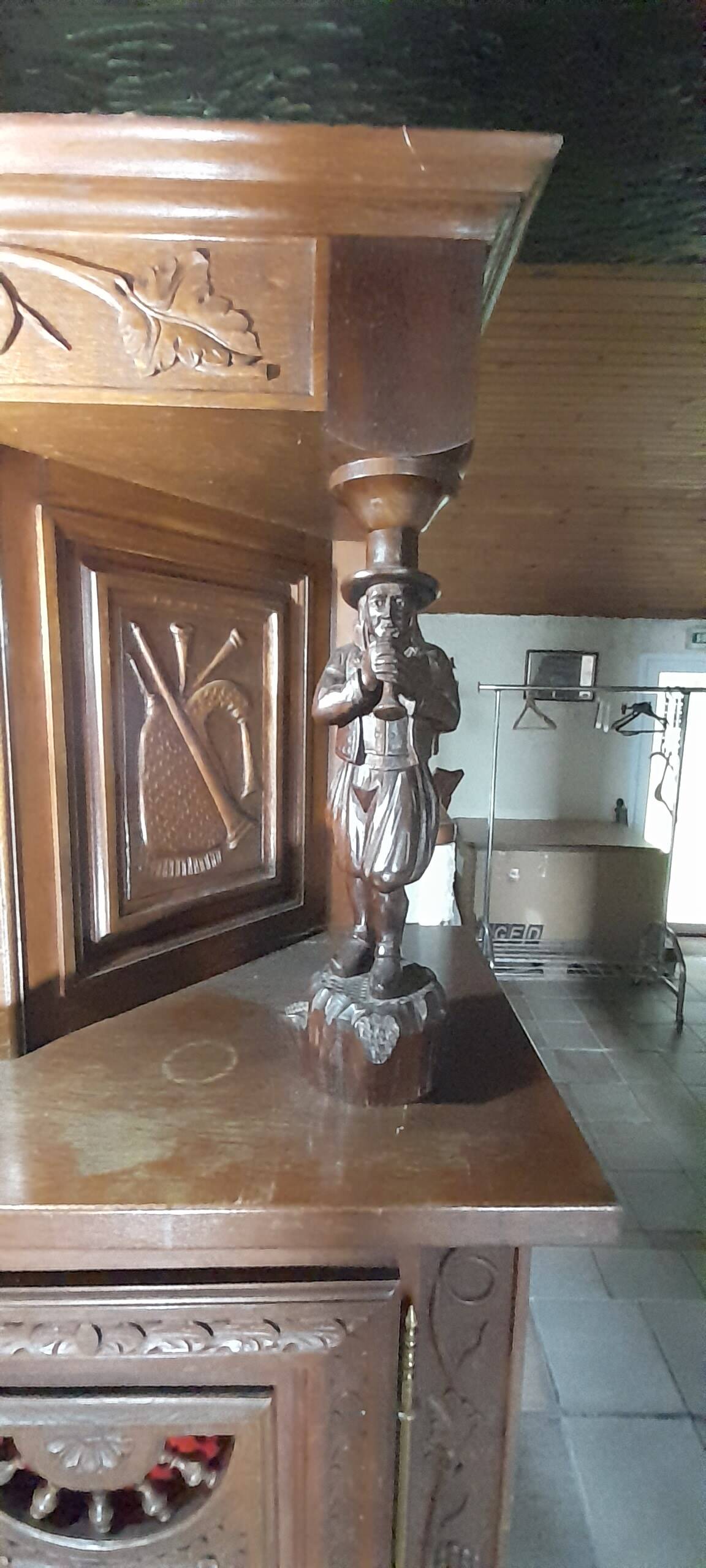 Breton buffet furniture 2 bodies carved by a Breton craftsman in oak with 2 keys