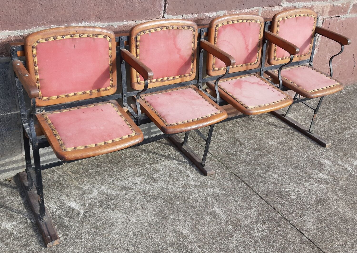 4 seater cinema bench