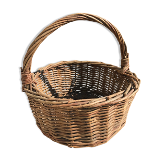 Vintage round wicker basket