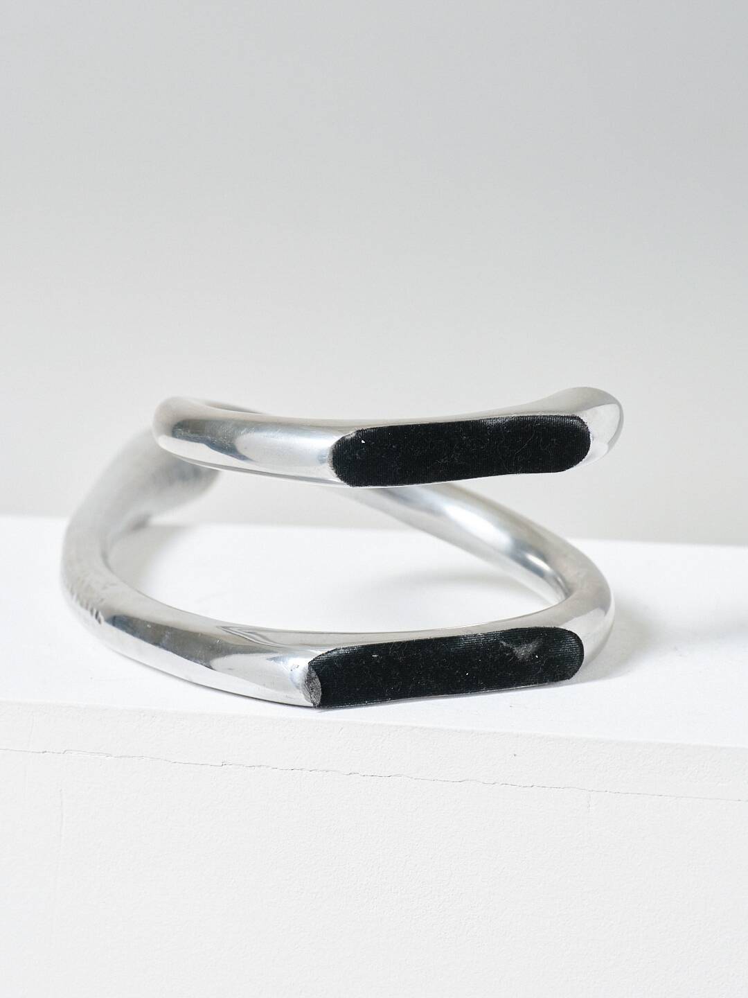 Curly hammered metal candle holder, 1970s