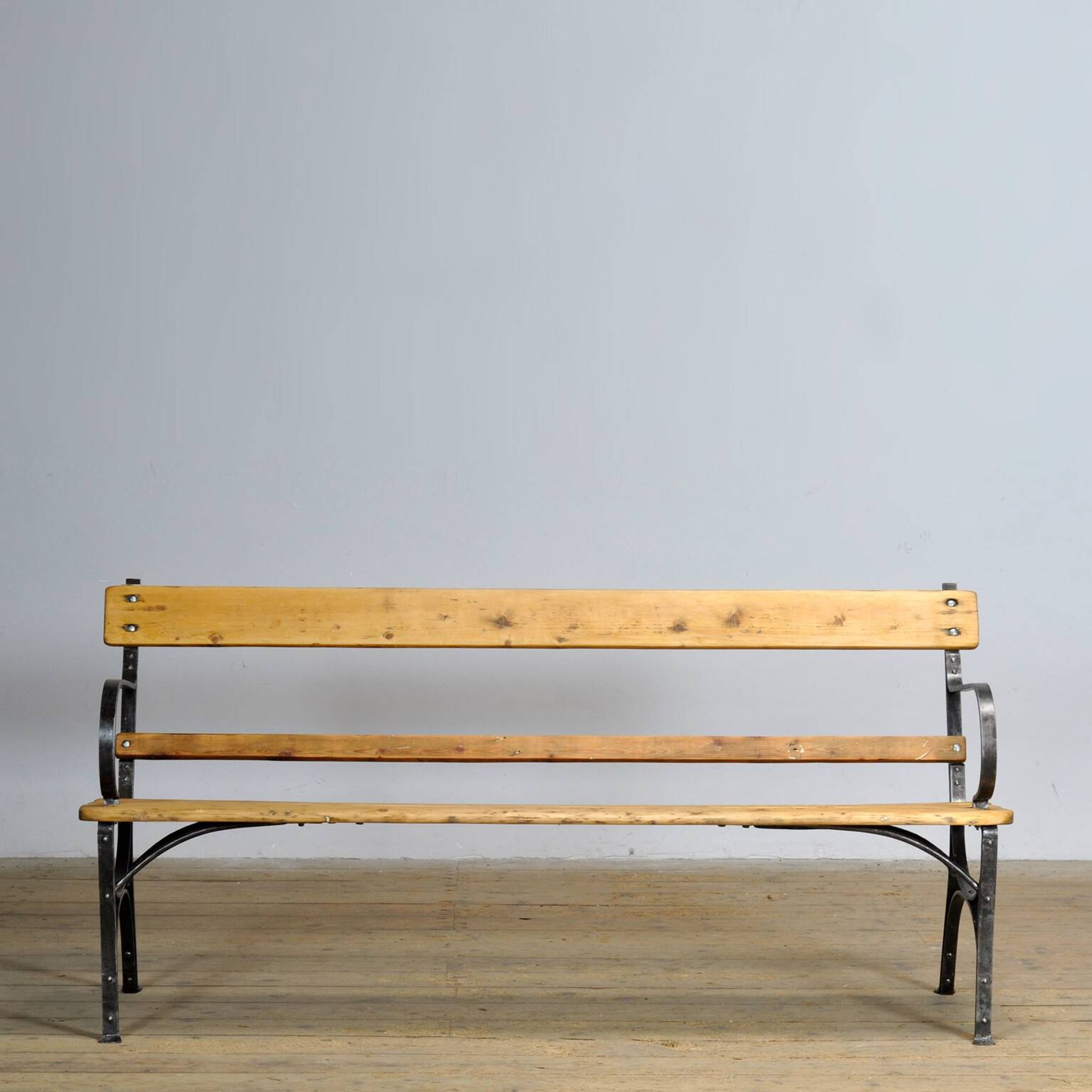 Banc de parc en fer riveté, années 1920