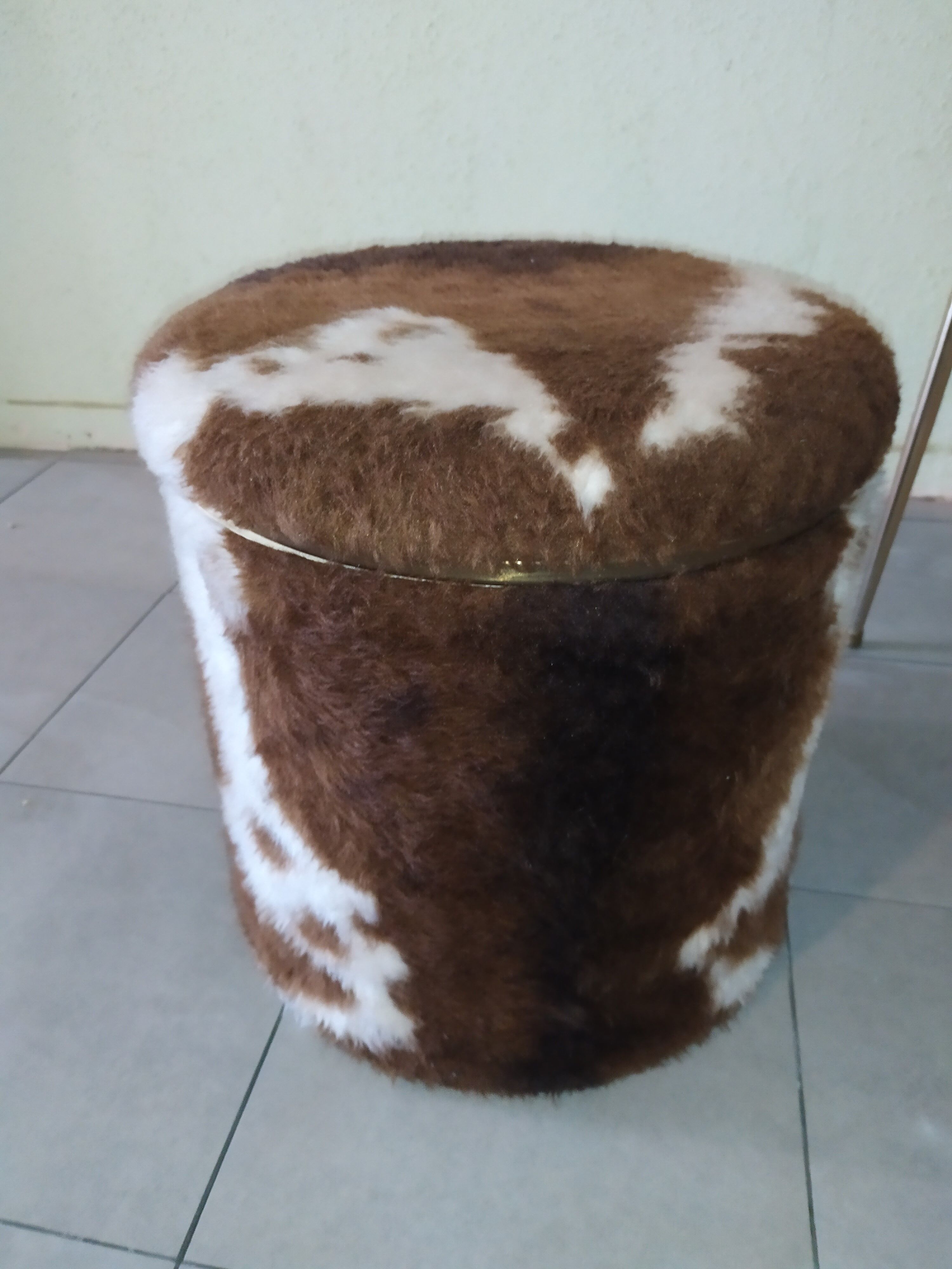 Chaise + pouf moumoute orange vache brun blanc vintage