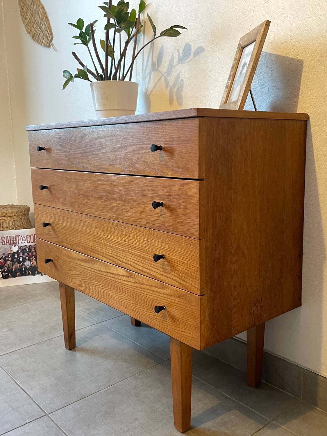 Vintage oak chest of drawers