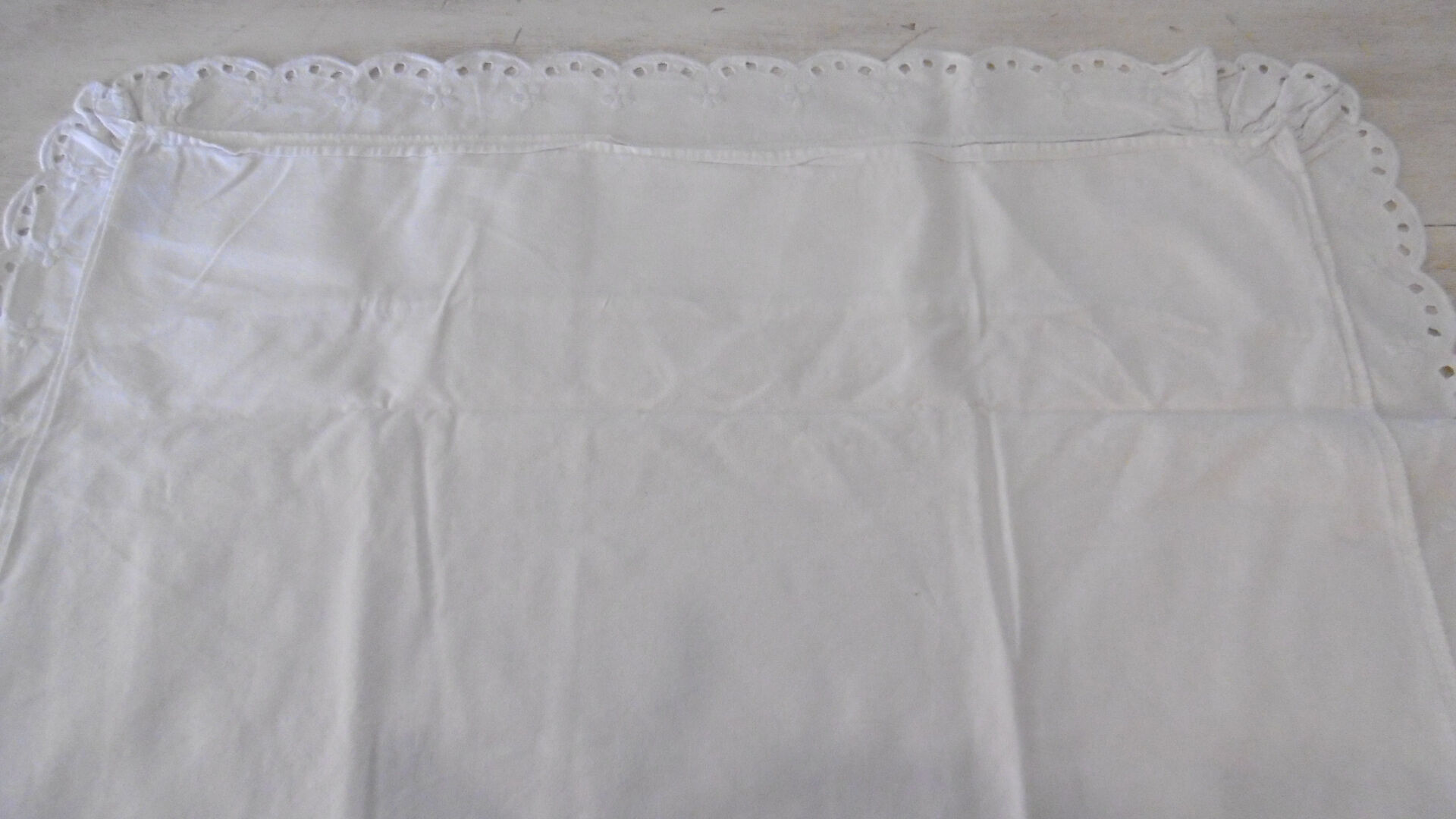 Pair of pillowcases with english embroidery