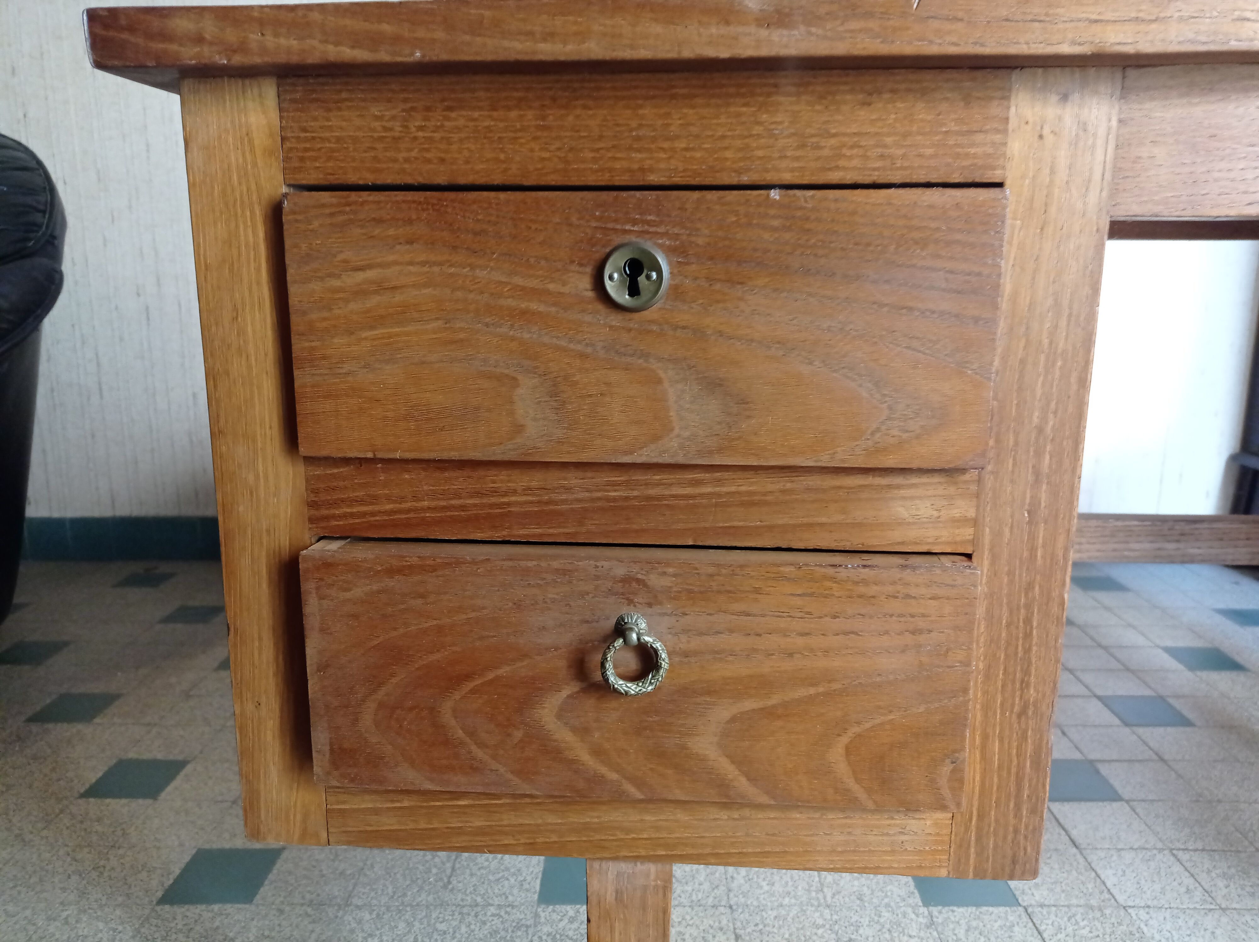 Vintage desk with compass legs
