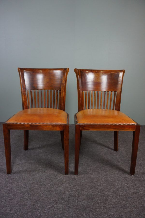 Set of 6 leather dining chairs
