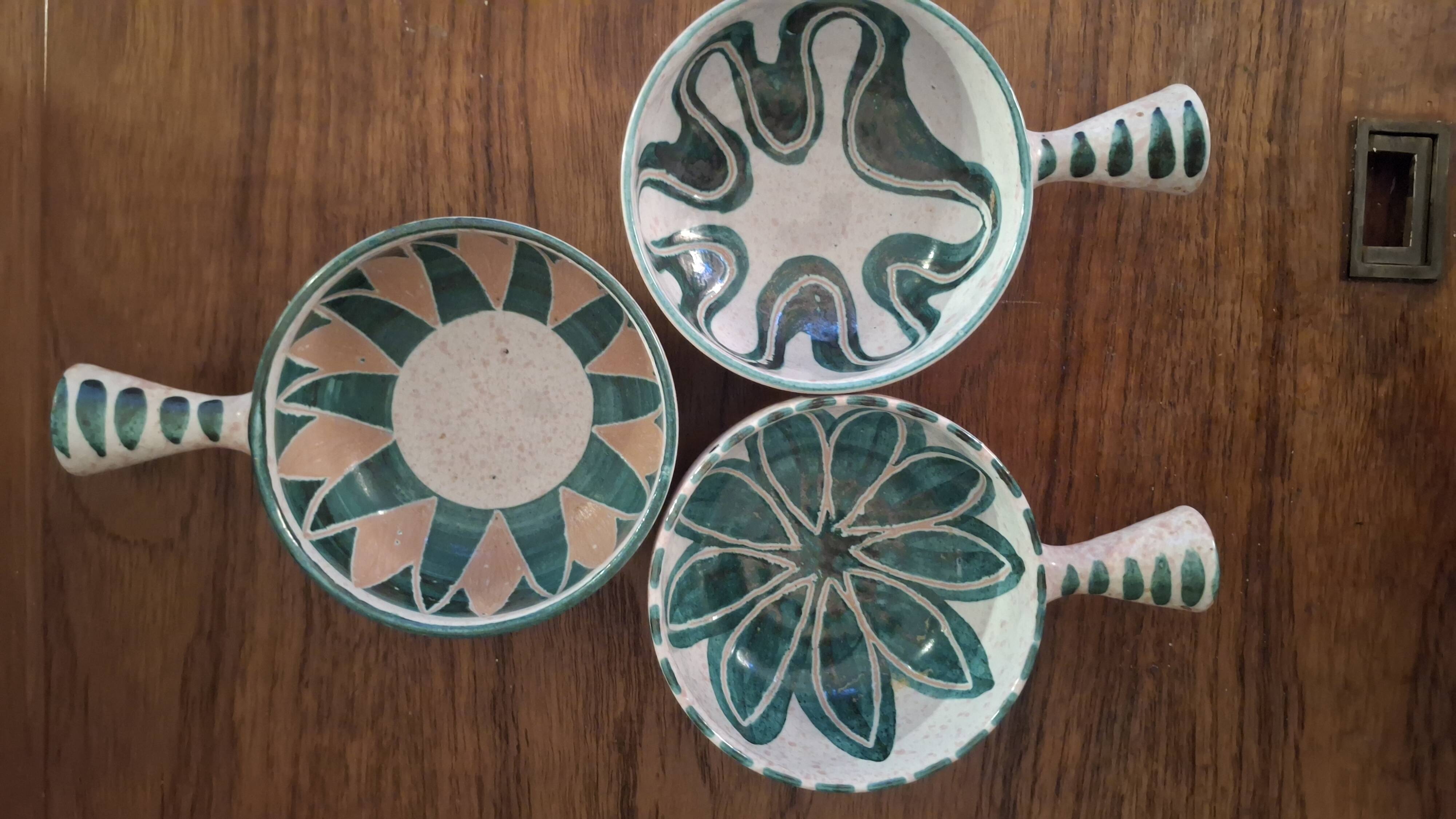 Set of 5 frying pans signed by Charles Voltz. Vallauris.