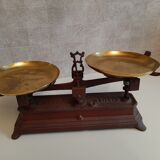 Old scale with 2 trays type Roberval