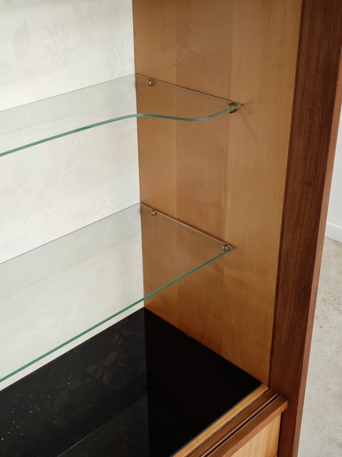 East German sideboard/glass cabinet from the 1960s