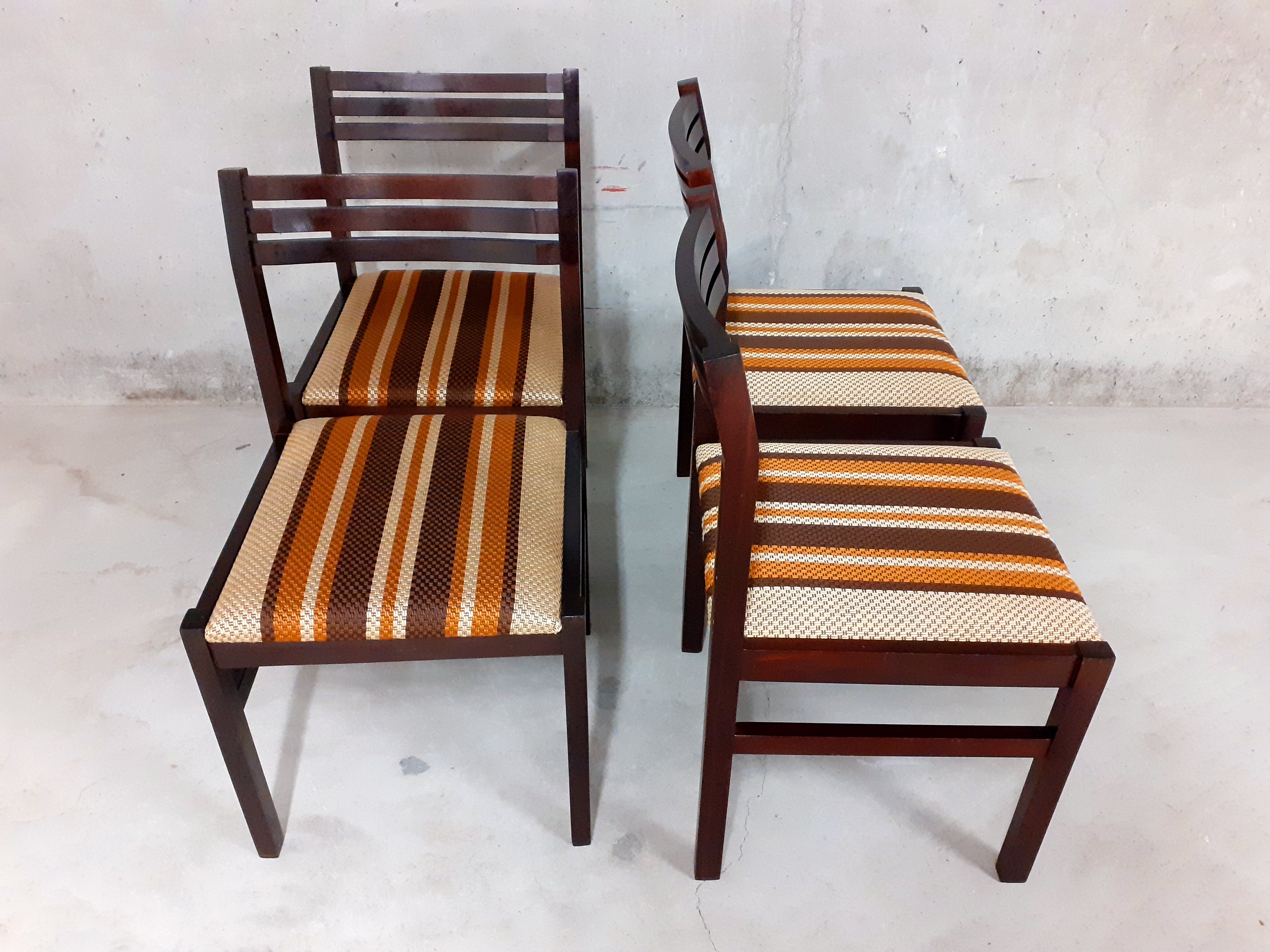 4 vintage chairs in wood and fabric 70s