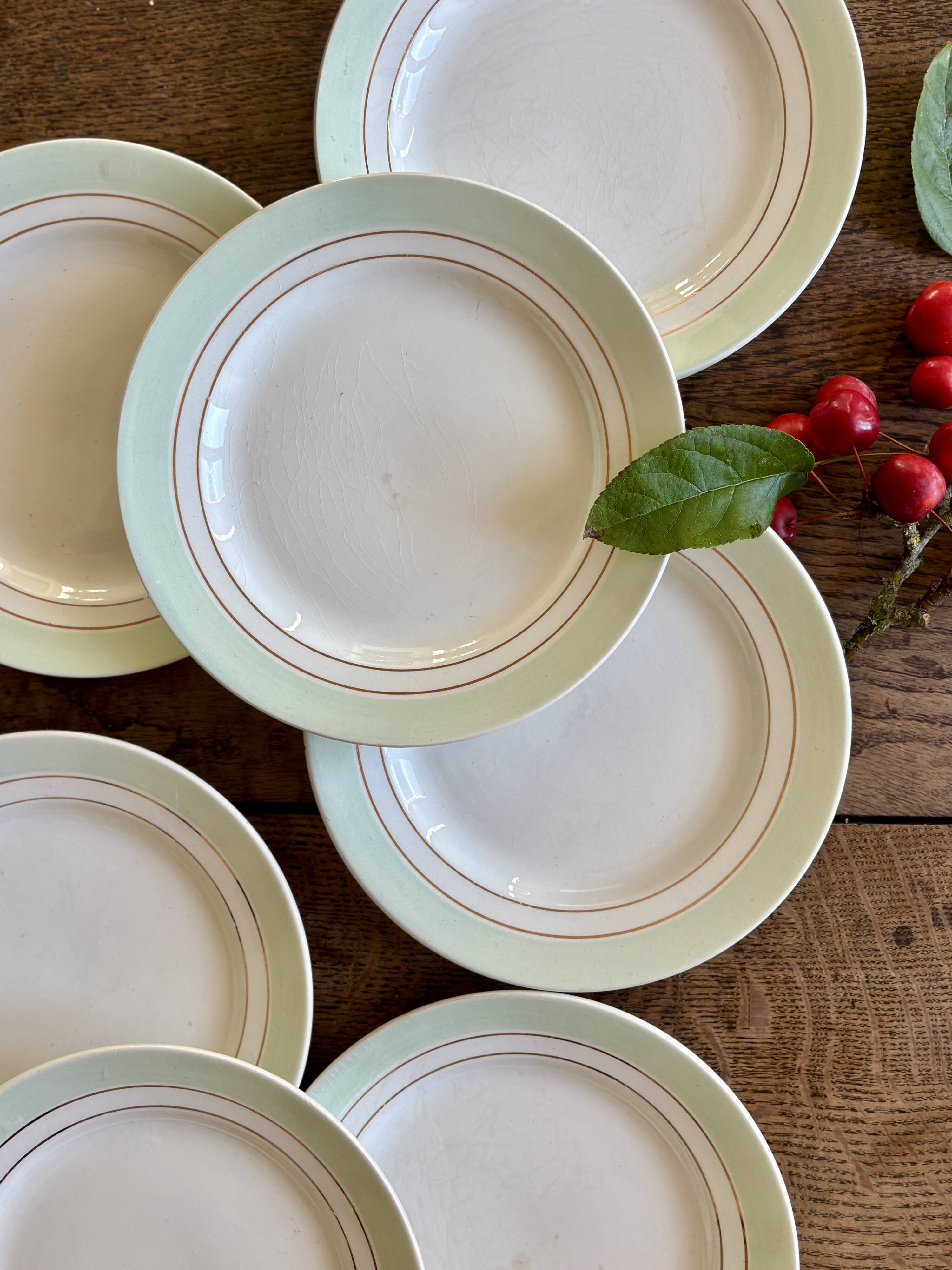 Set of 8 vintage mint and gold dessert plates Saint Amand