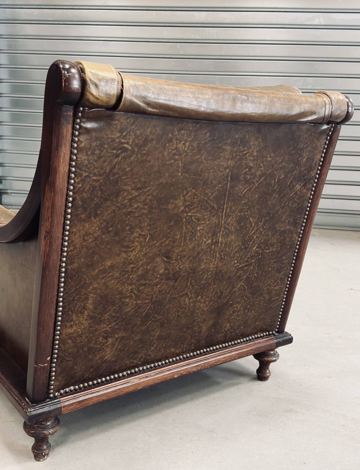 Pair of vintage cognac leather armchairs & solid wood – club/lounge style