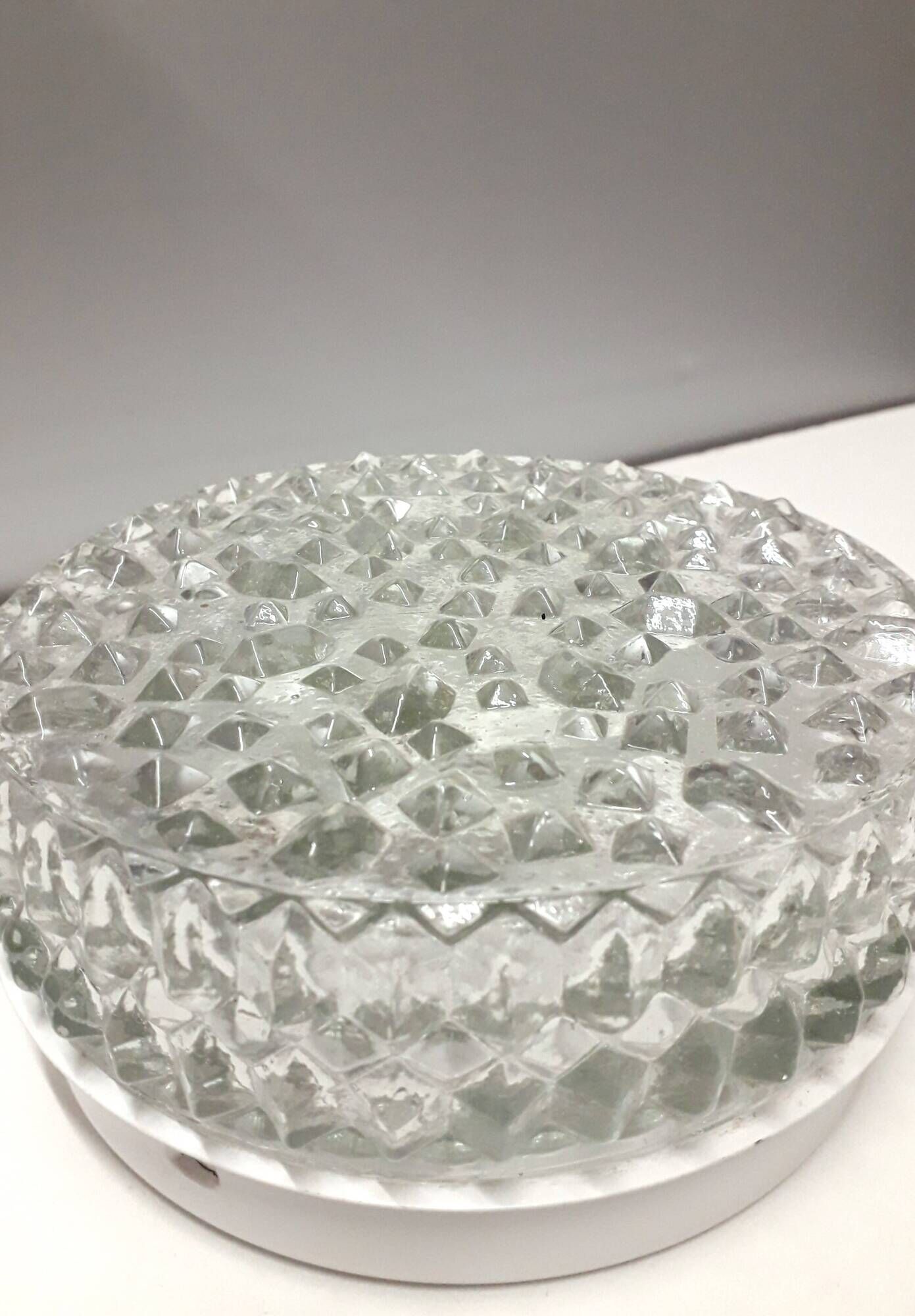 Vintage ceiling light / wall light - Molded glass - diamond tips - 1970s