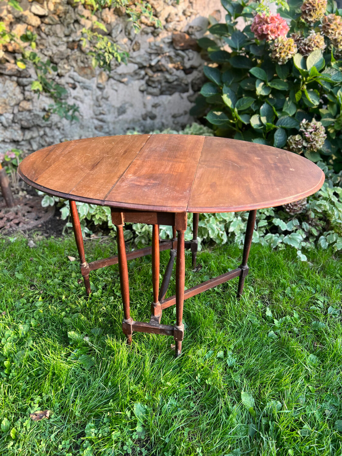 Table d’appoint pliable Gateleg en acajou